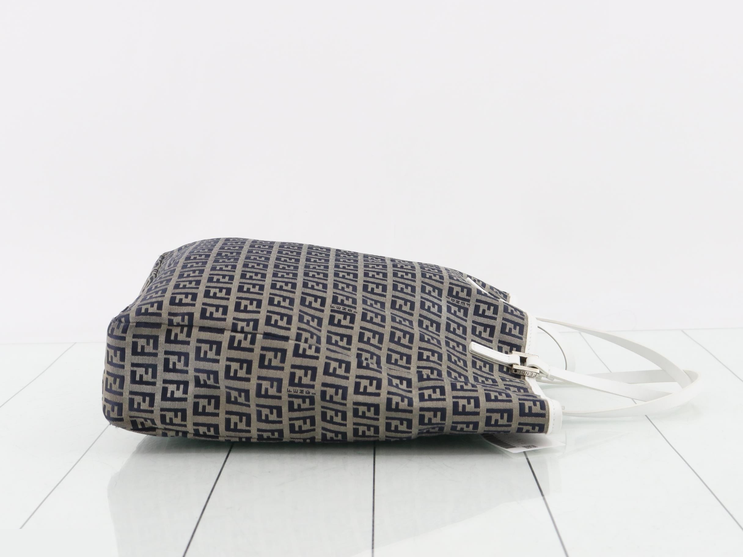 Tote bag — view 3