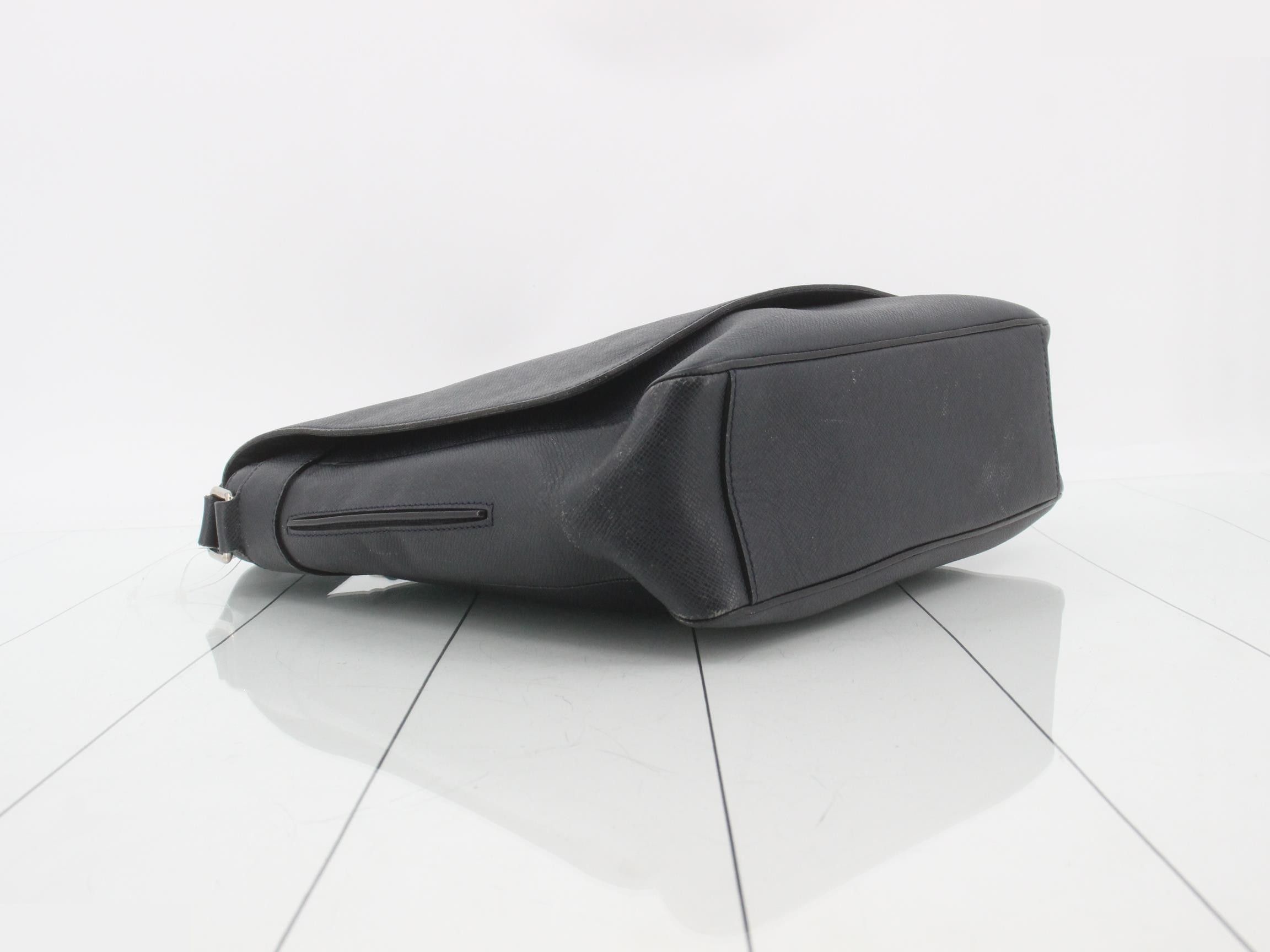 Taiga Roman Shoulder Bag — view 5