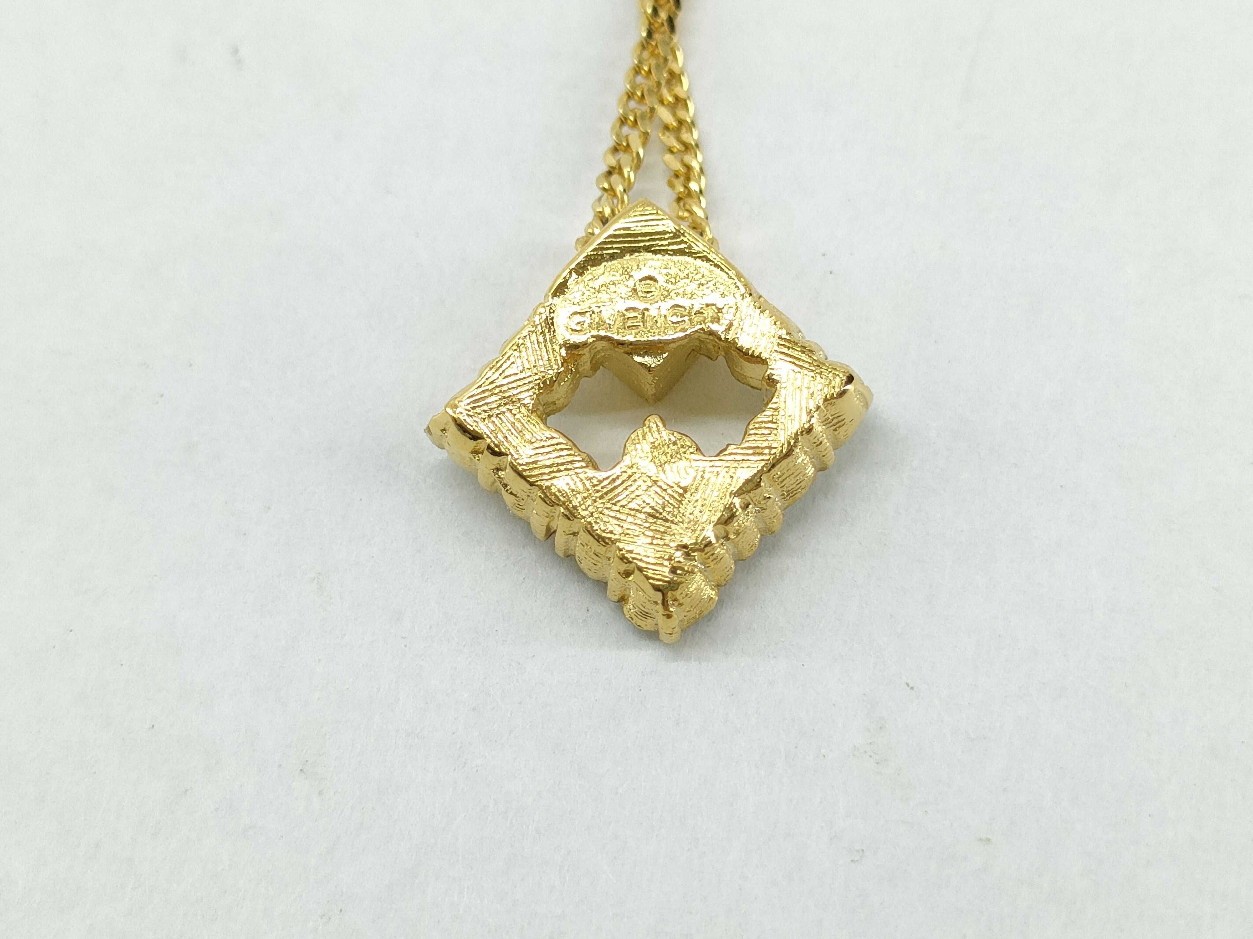Necklace — view 2