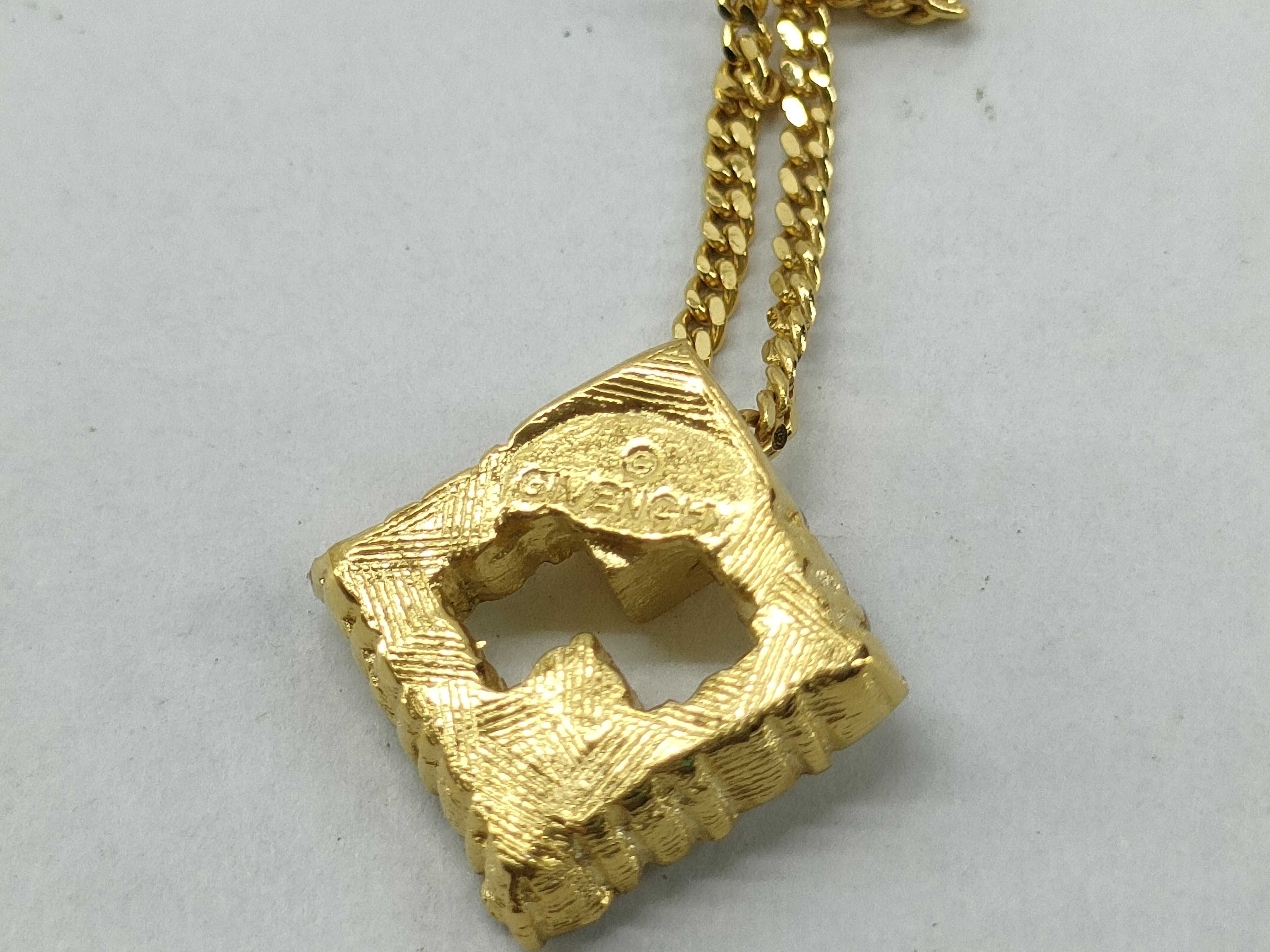 Necklace — view 9