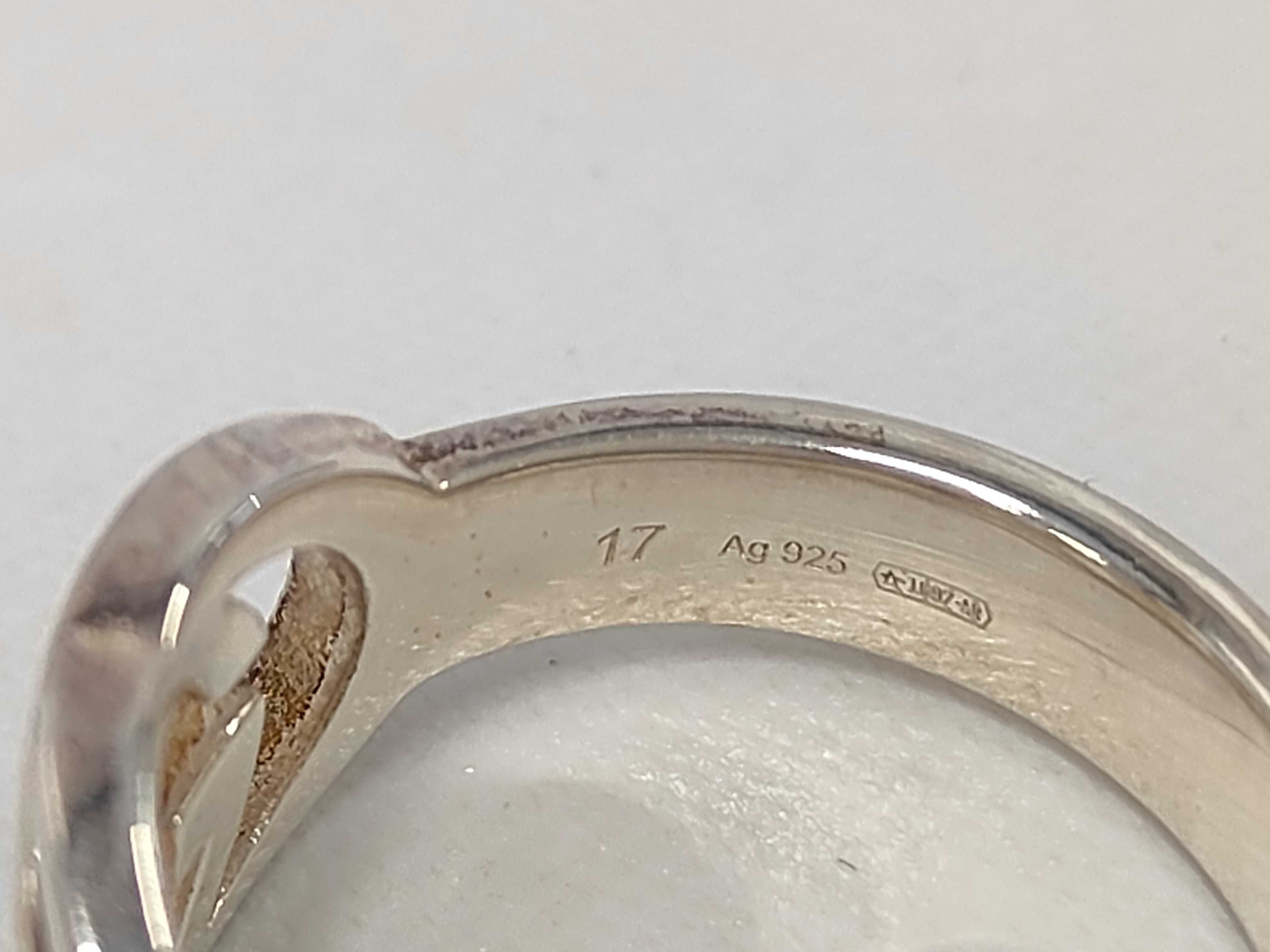 Interlocking G / Ring / SV Ring — view 7