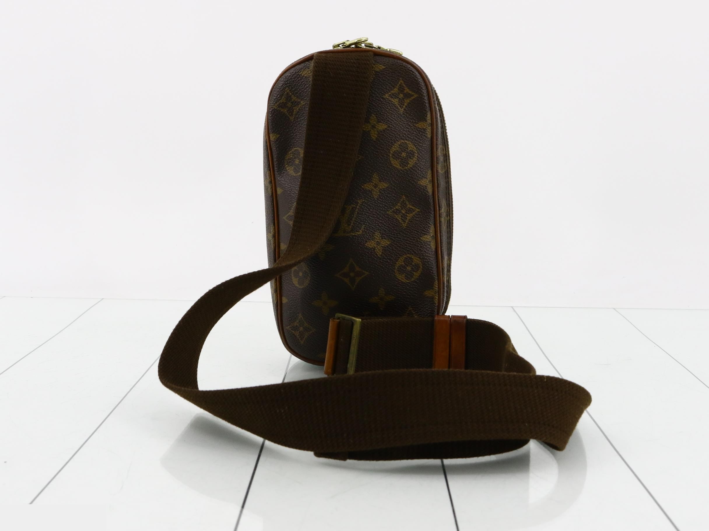 Pochette Gange — view 2