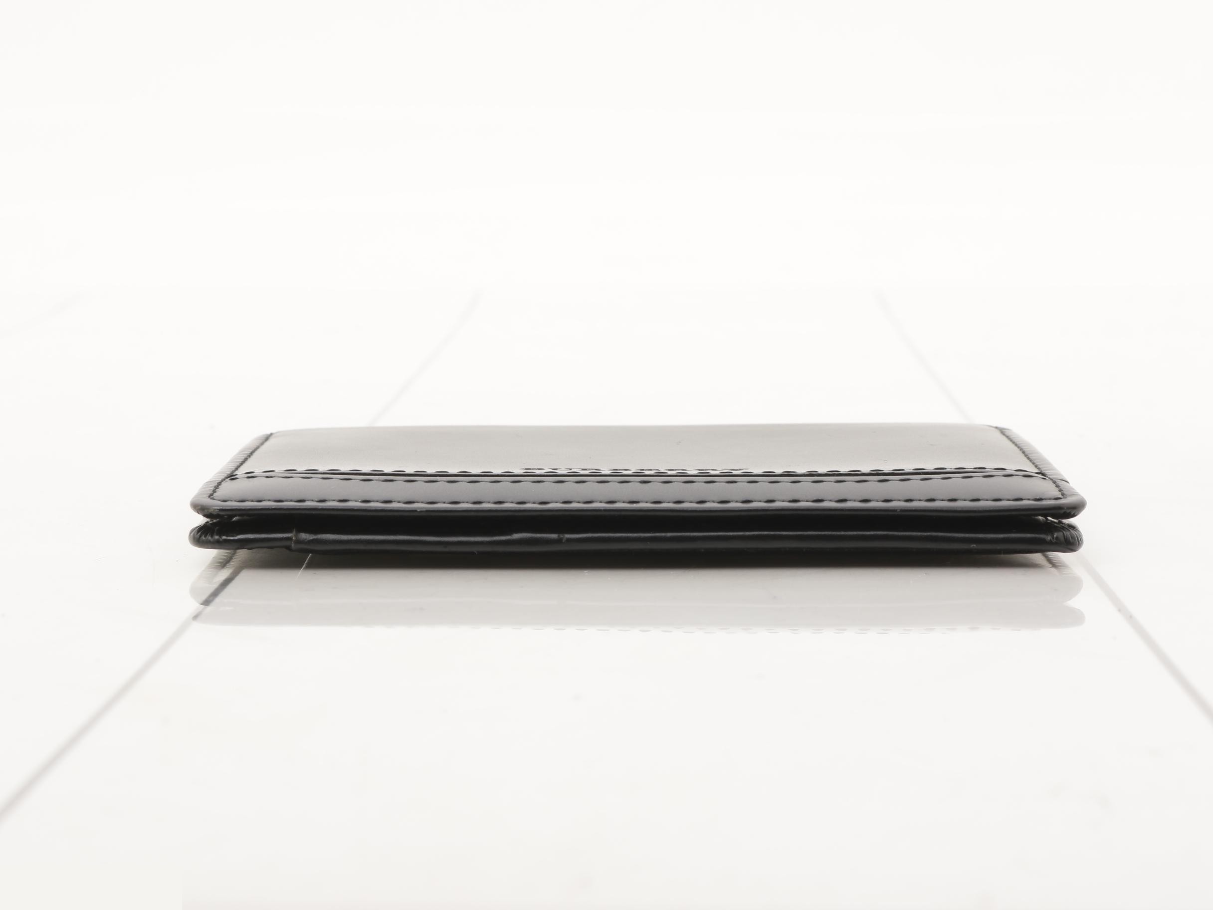 Other items: Bags, notebook covers, card cases, etc. — view 3