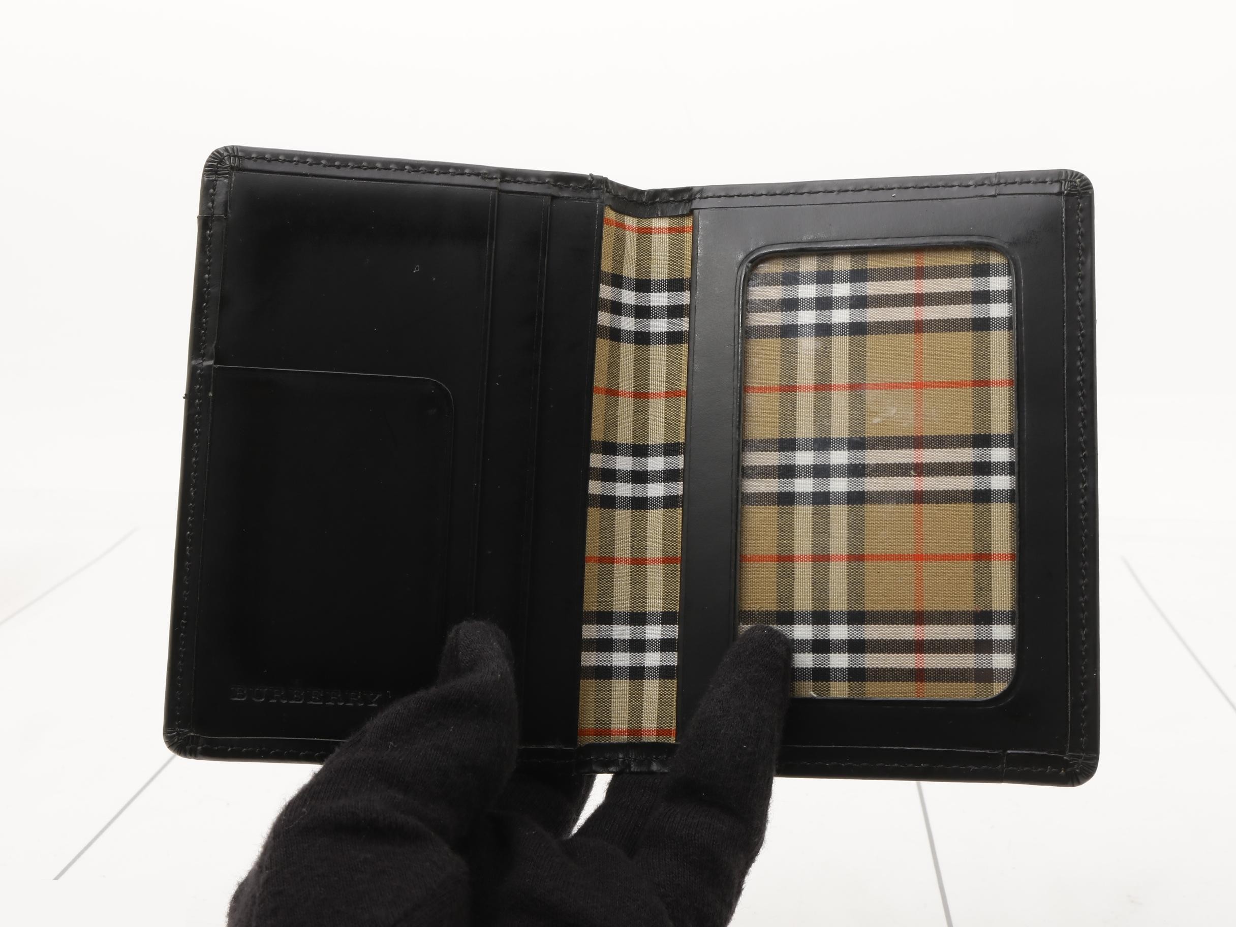 Other items: Bags, notebook covers, card cases, etc. — view 4