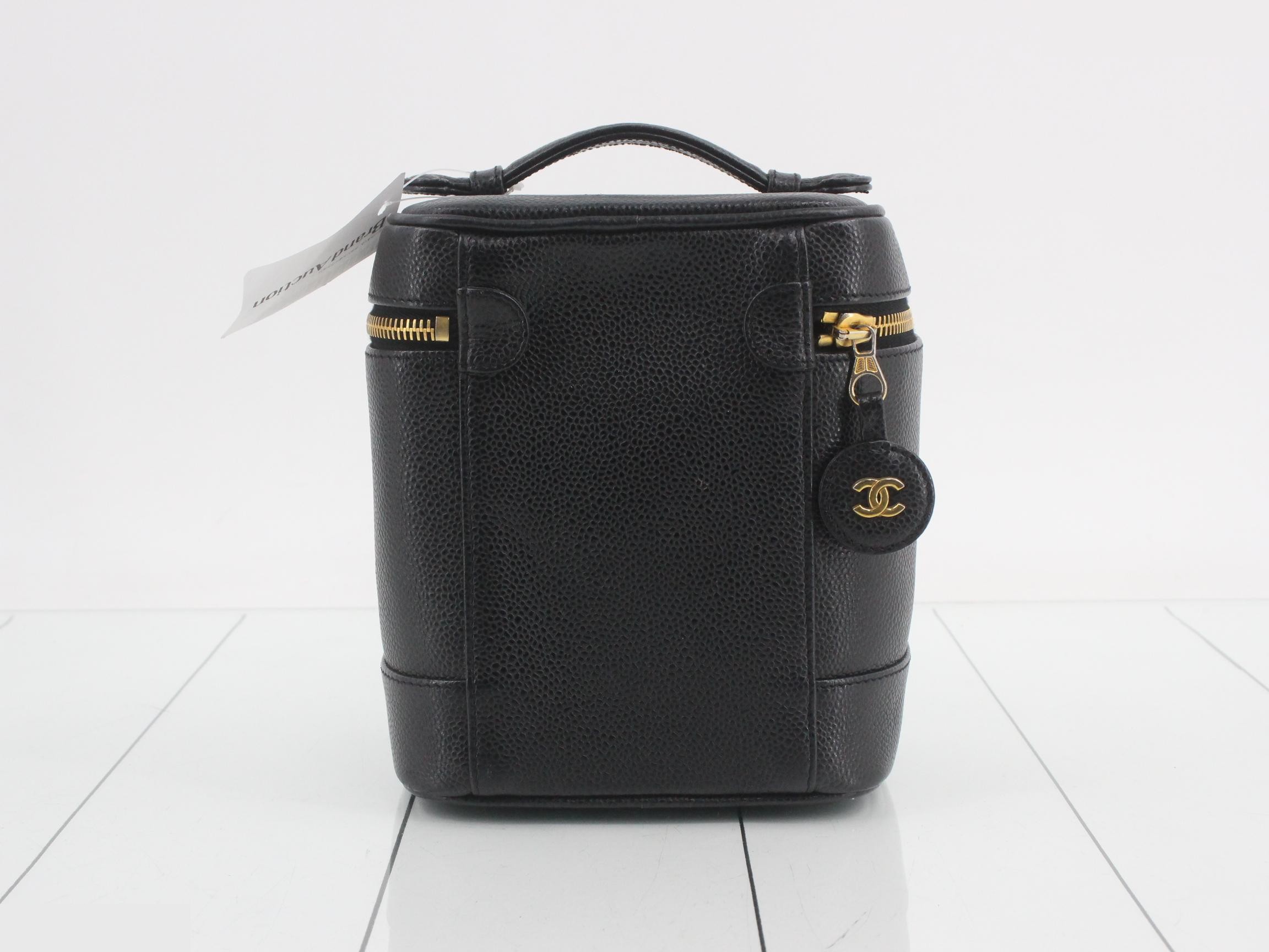 Vanity bag, caviar leather — view 2