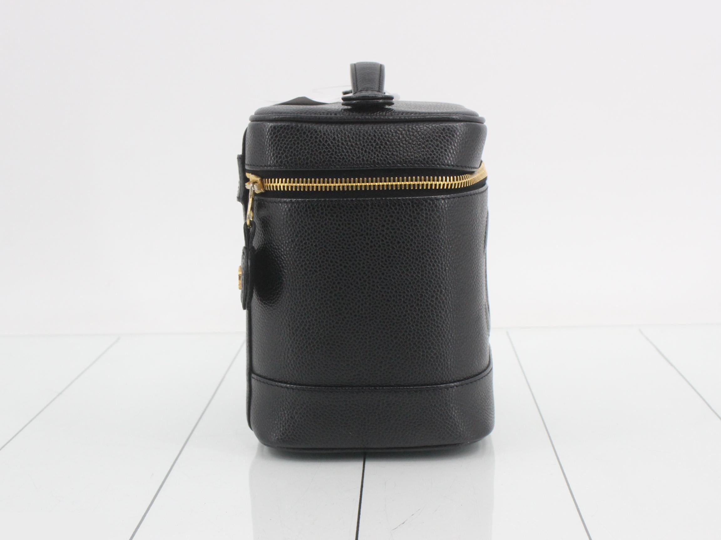 Vanity bag, caviar leather — view 4