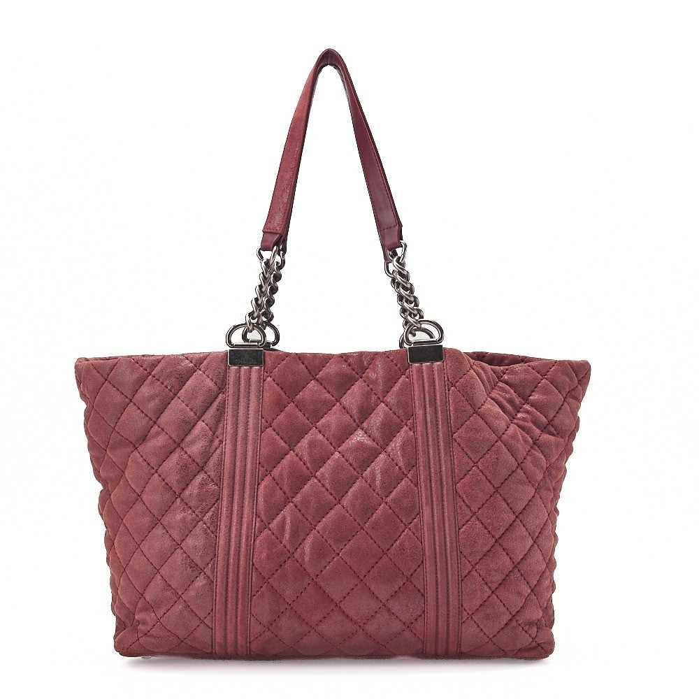 Sparkle leather Boy Chanel chain tote bag, Bordeaux, silver hardware, serial number 18 series. — view 2