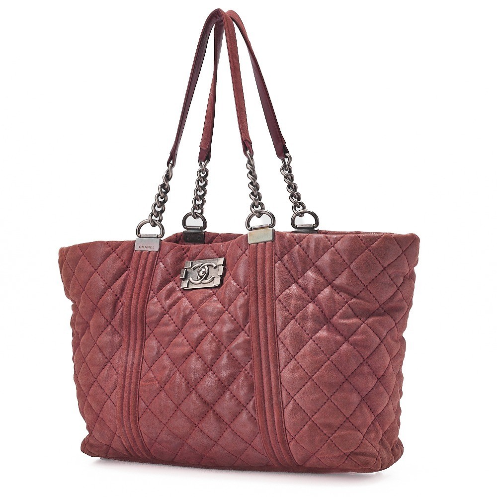 Sparkle leather Boy Chanel chain tote bag, Bordeaux, silver hardware, serial number 18 series. — view 4
