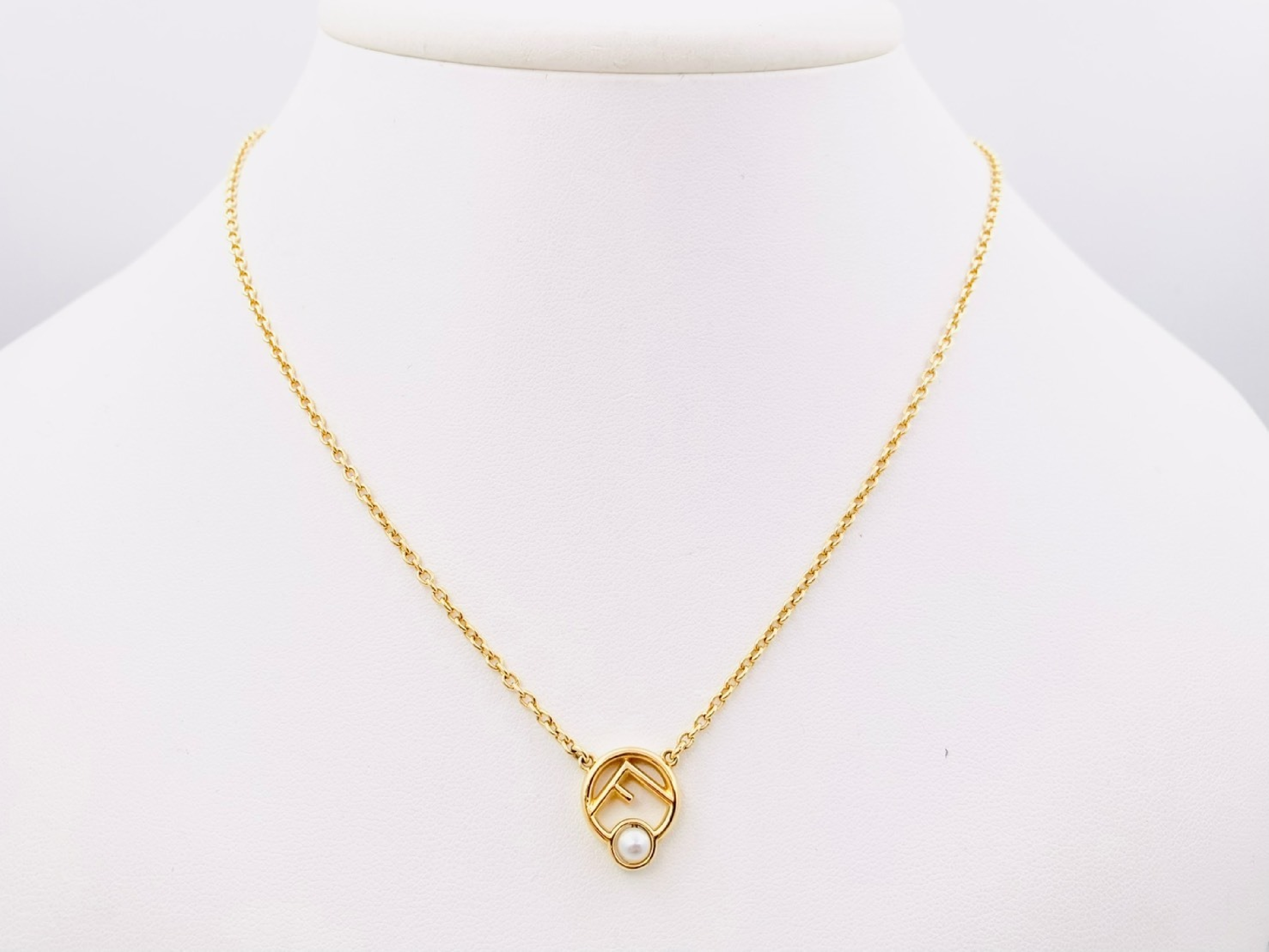 (F is Fendi) Faux Pearl 1P Pearl Necklace Gold Necklace — view 2