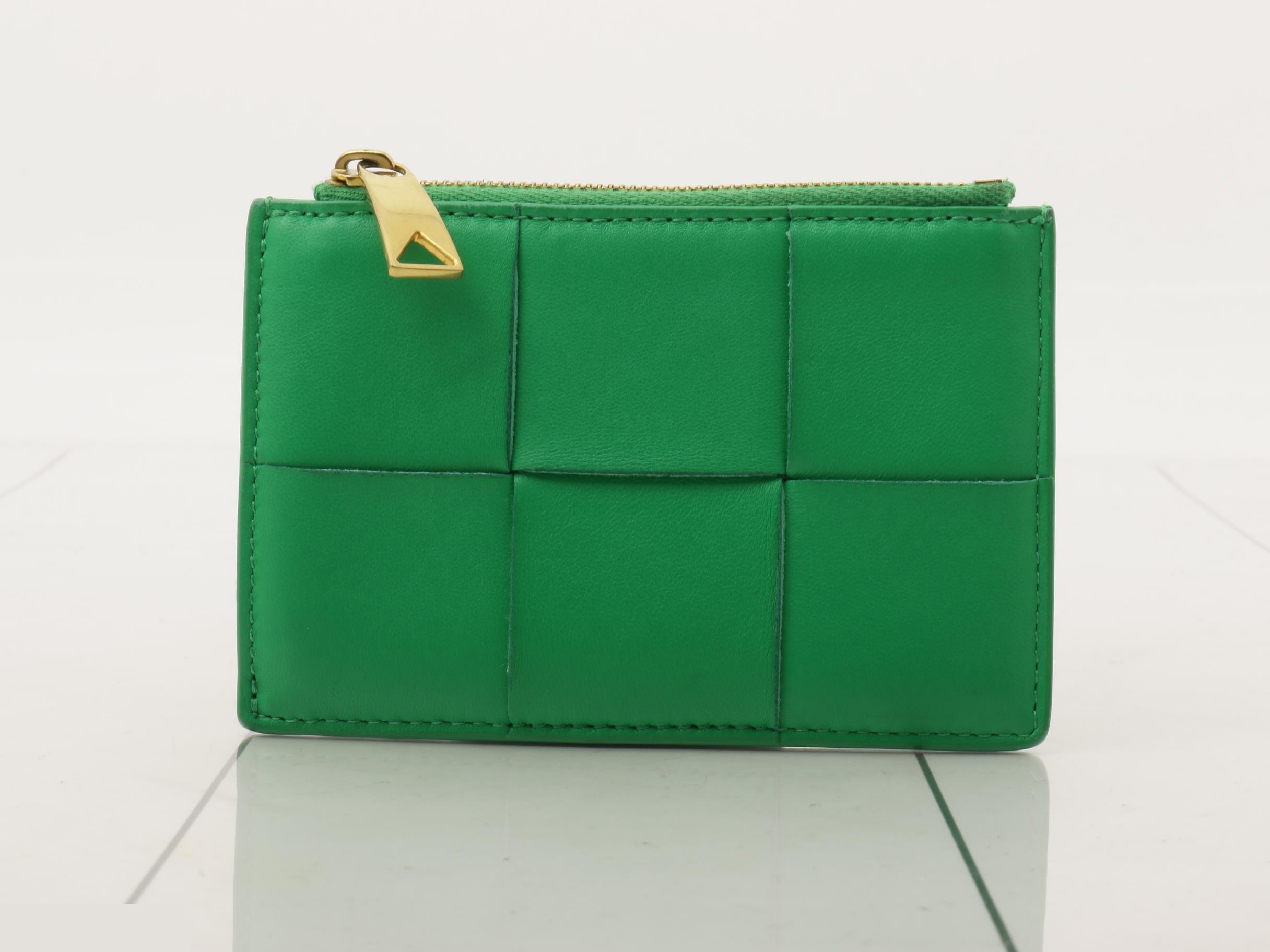 Intrecciato (bags), notebook covers, card cases, etc. Maxi Intrecciato