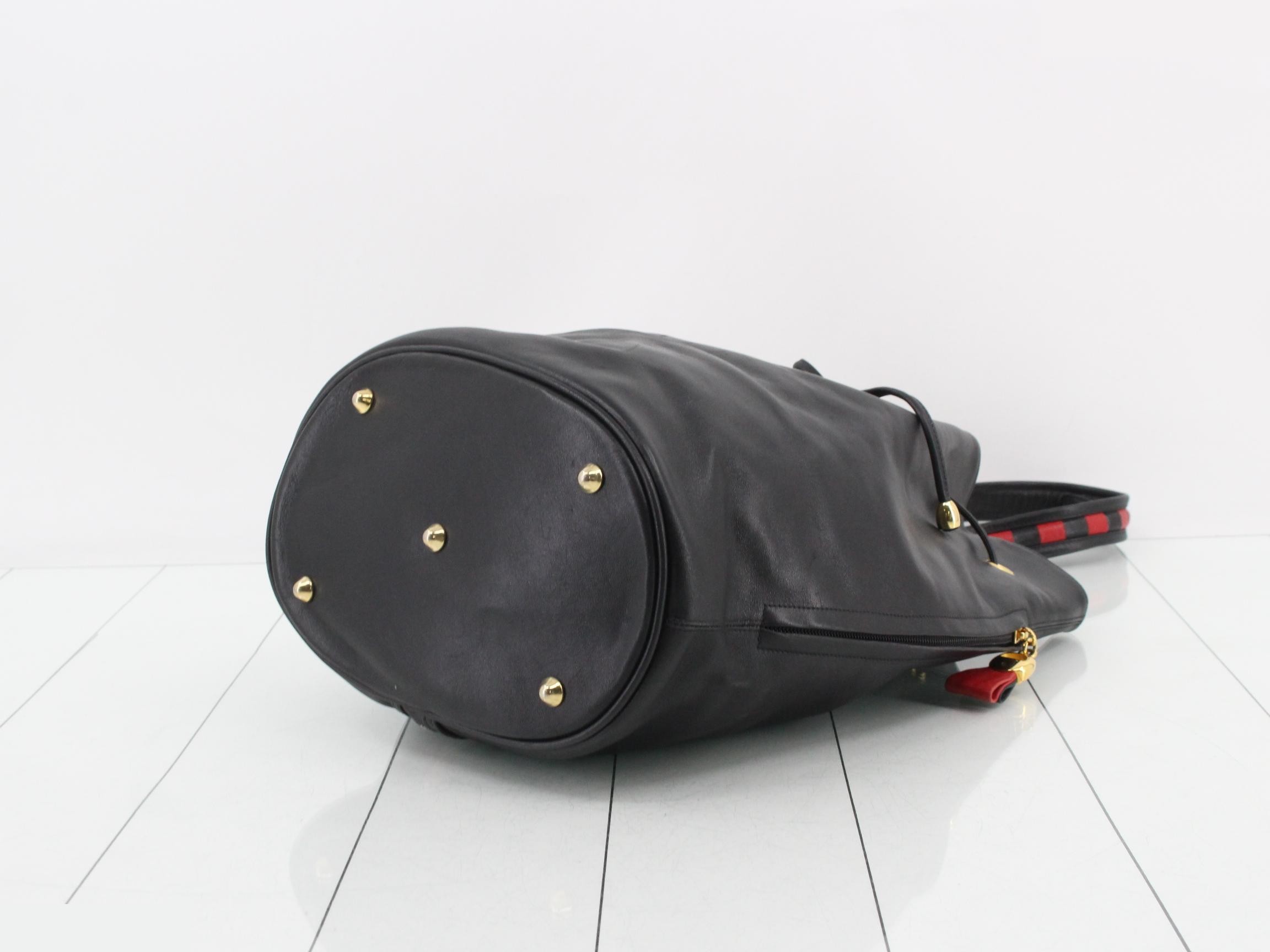 Shoulder bag, drawstring, leather, black, one-shoulder bag — view 6
