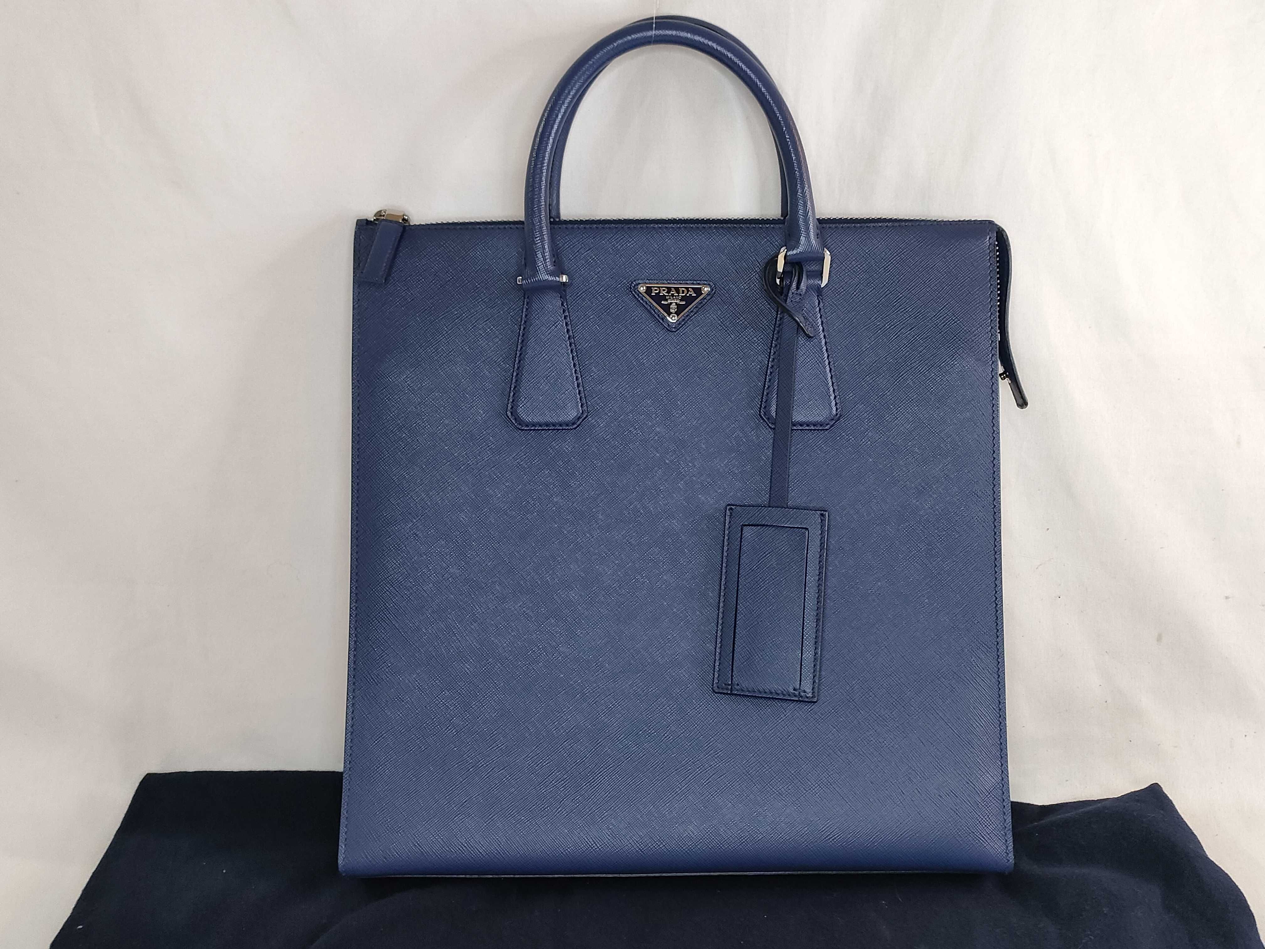 2VG079 Saffiano Handbag