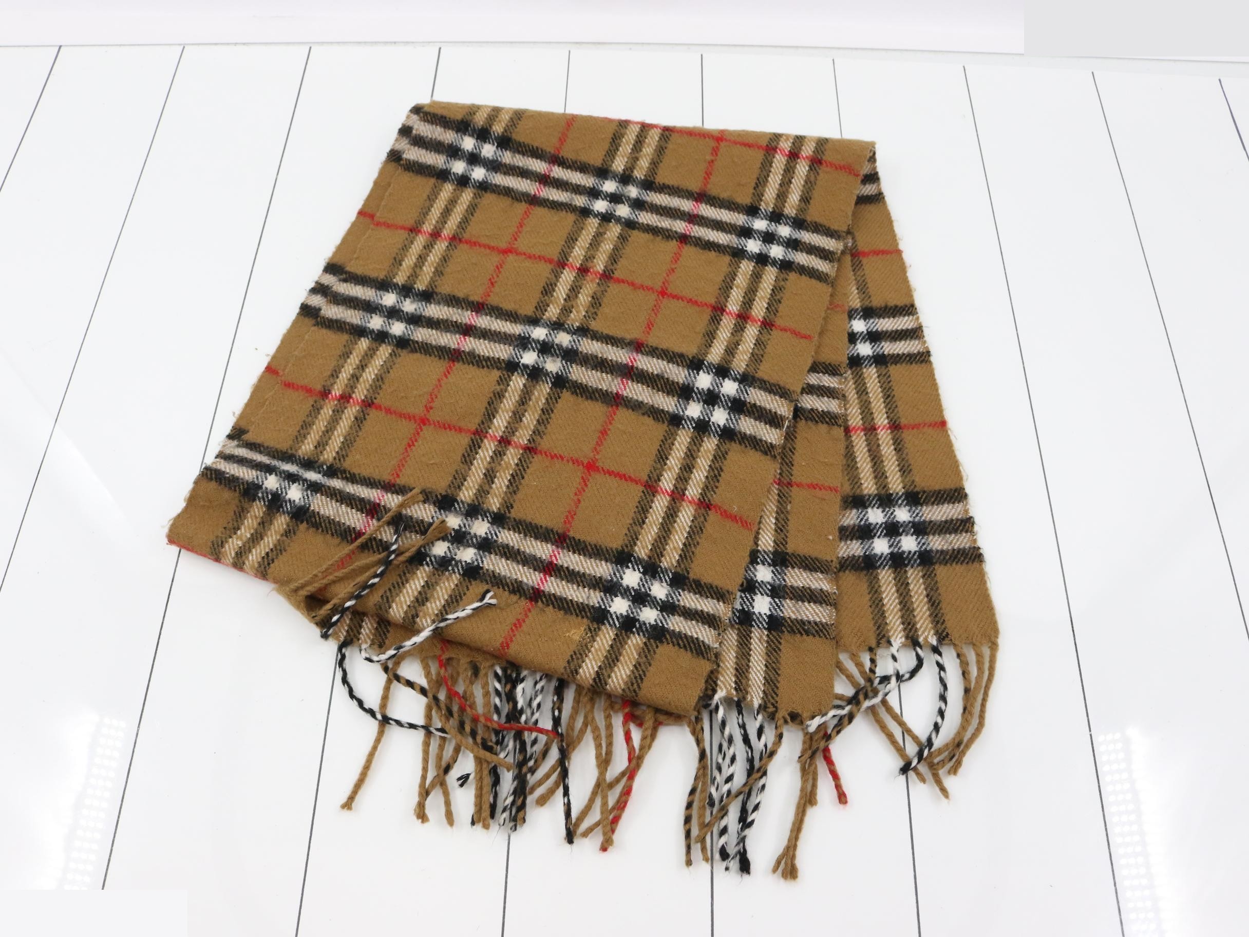Other lines: Small items, accessories, and scarves — view 3