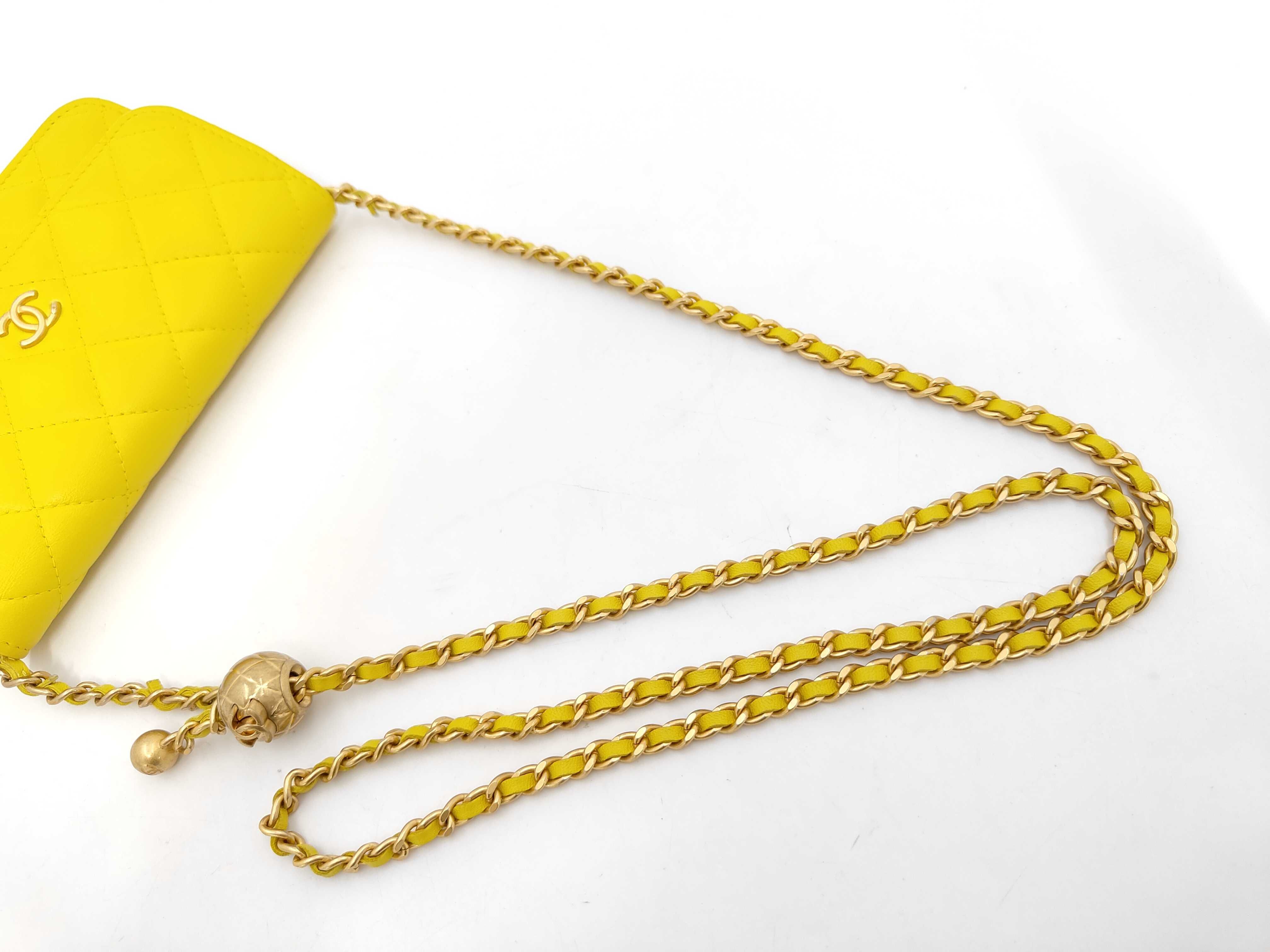Matelassé Lambskin Chain Wallet (Random Number) Yellow Shoulder Bag — view 3