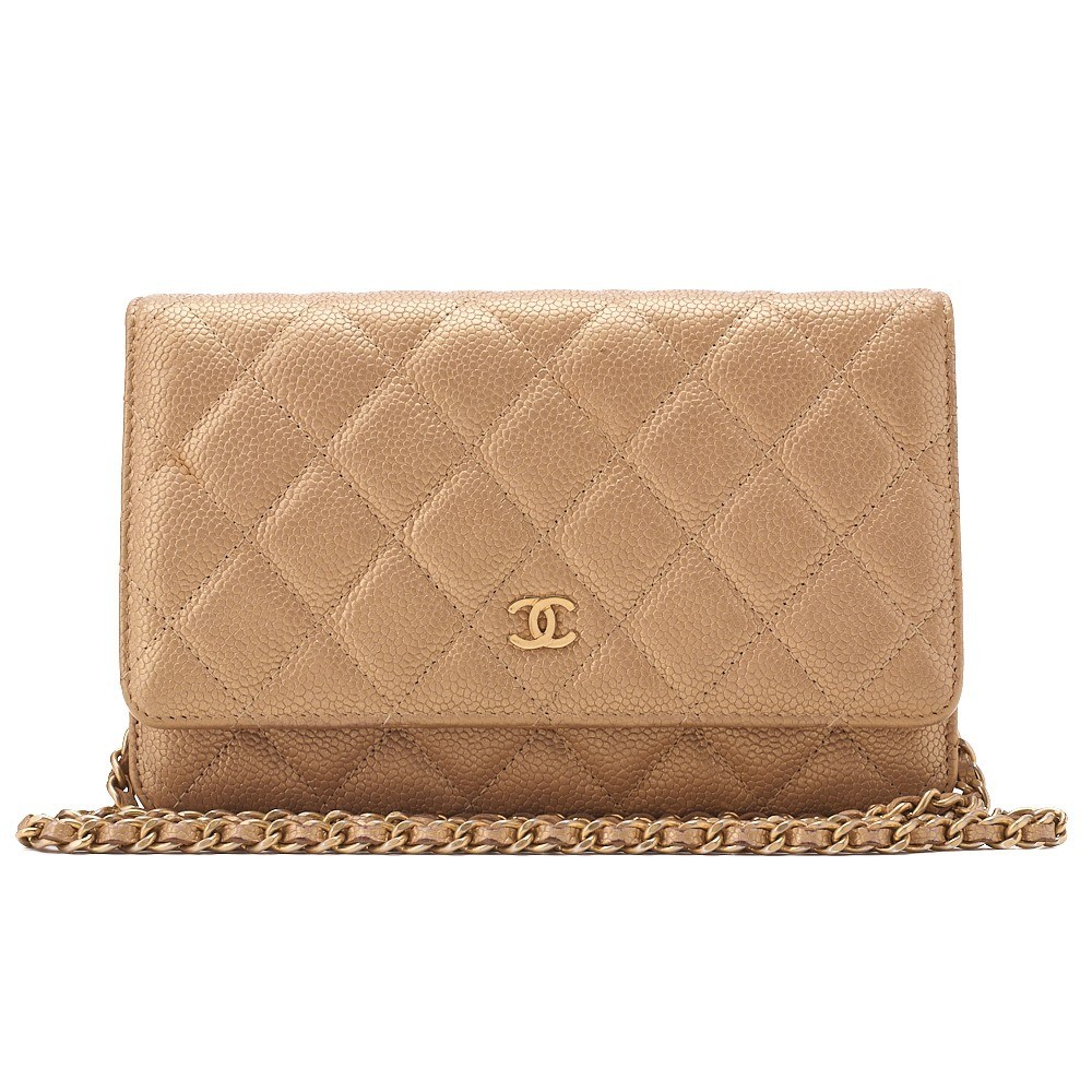 Caviar leather matelassé chain wallet, gold hardware, serial number in the 20s.