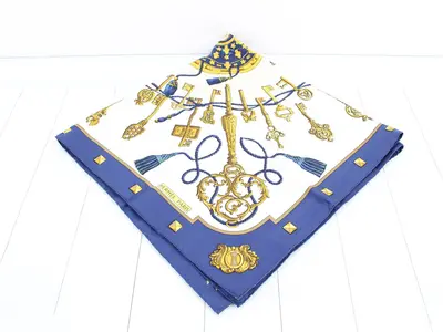 Carre 90 Scarf