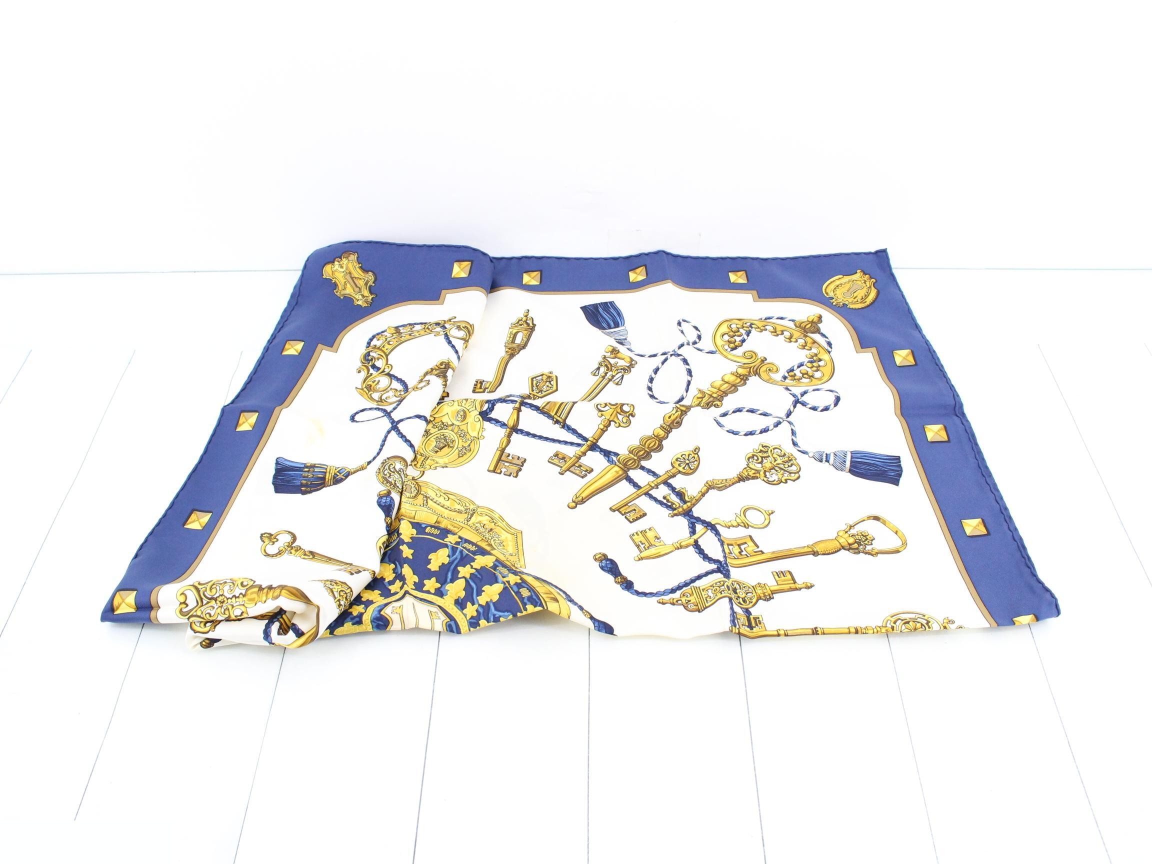 Carre 90 Scarf — view 3