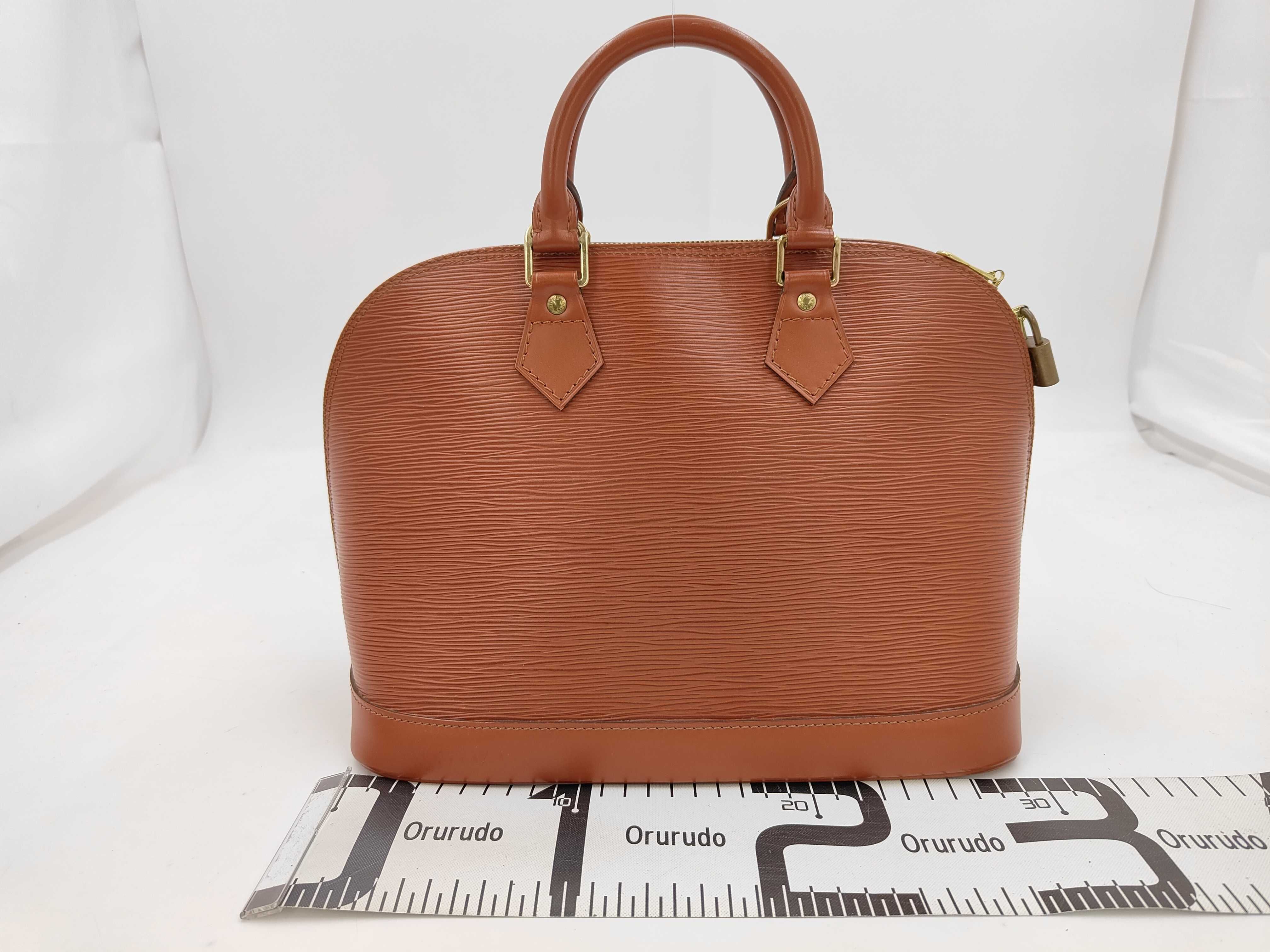 Epi Alma PM handbag (missing key) — view 2