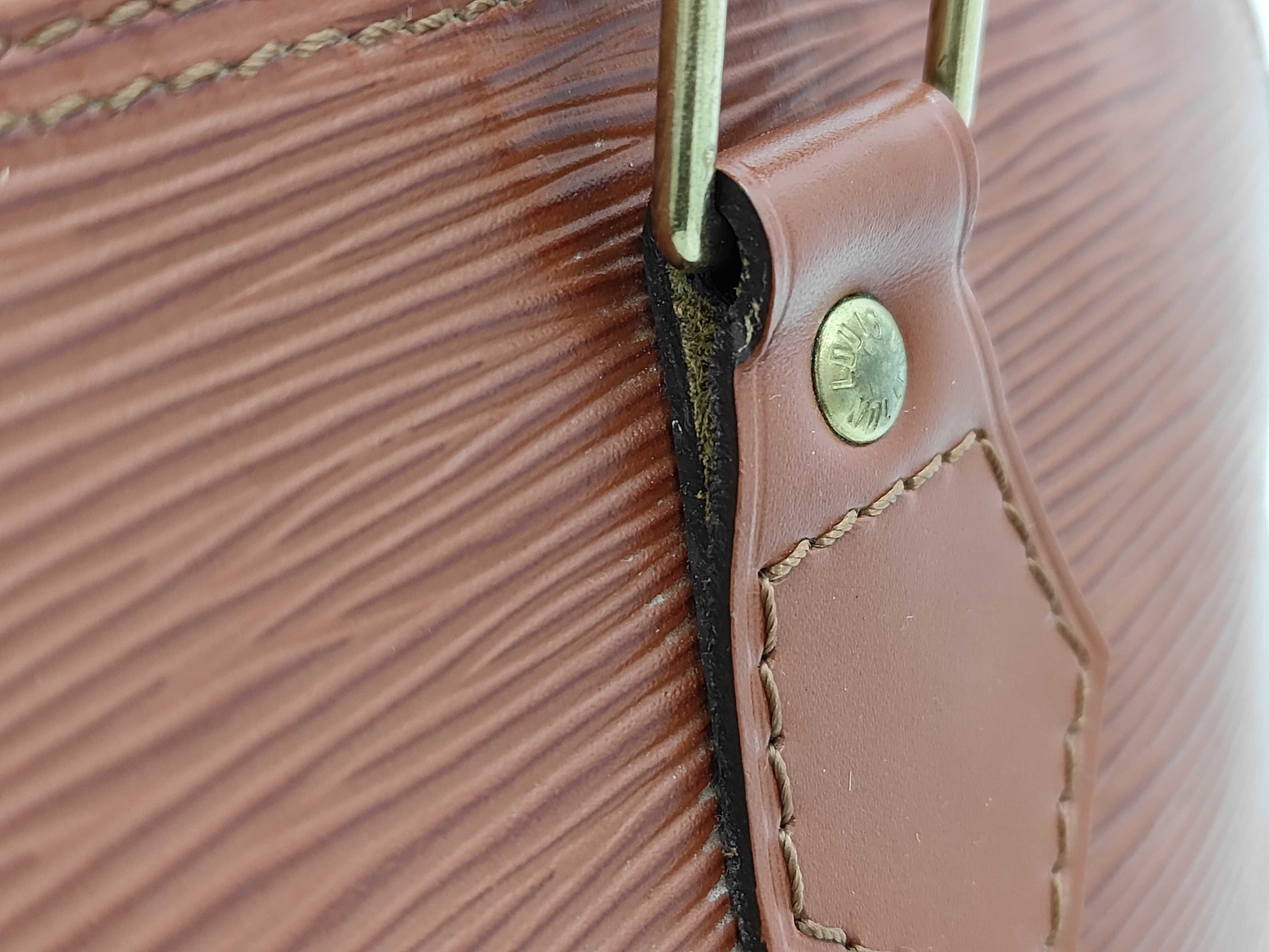 Epi Alma PM handbag (missing key) — view 3