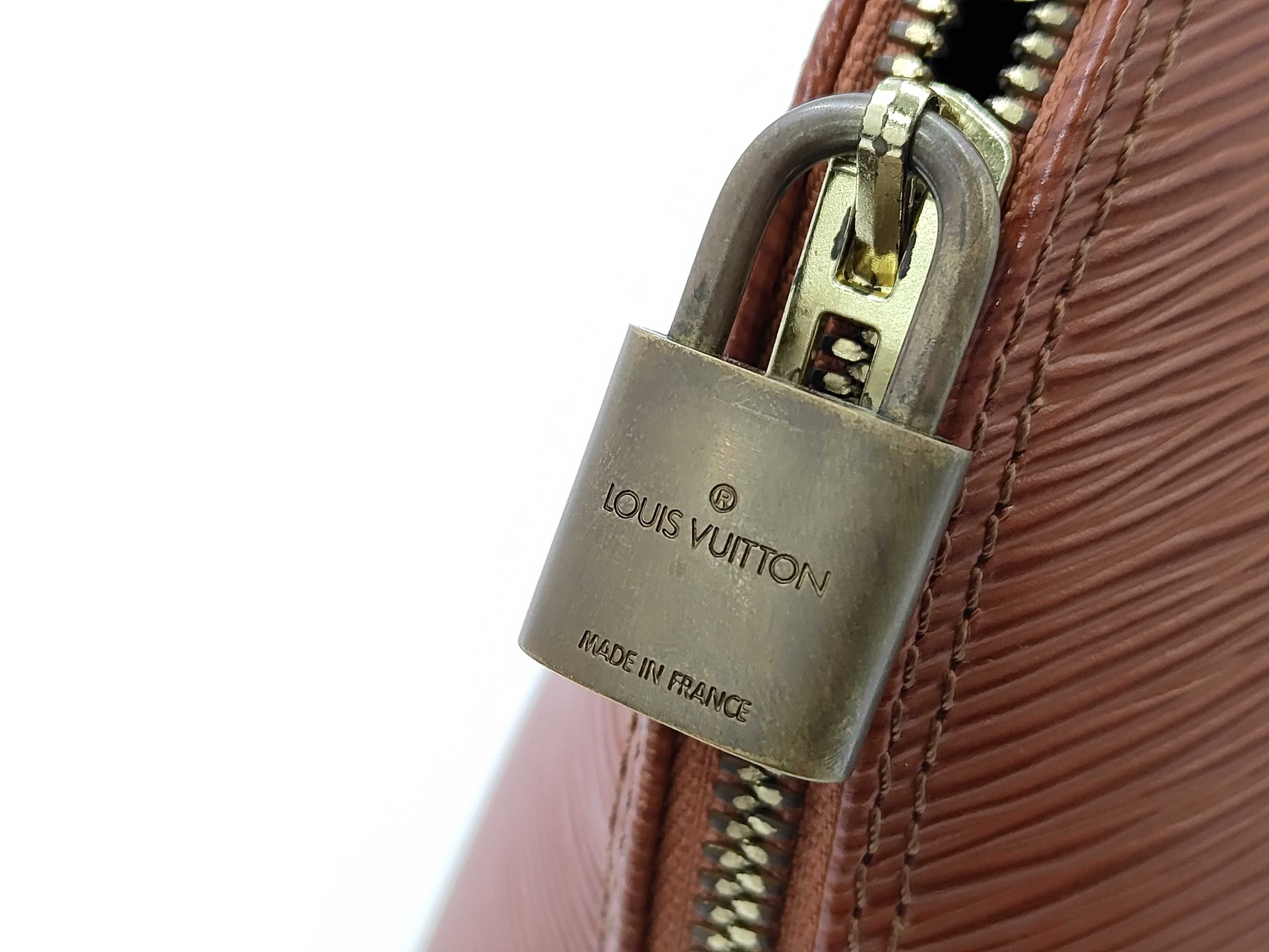 Epi Alma PM handbag (missing key) — view 9