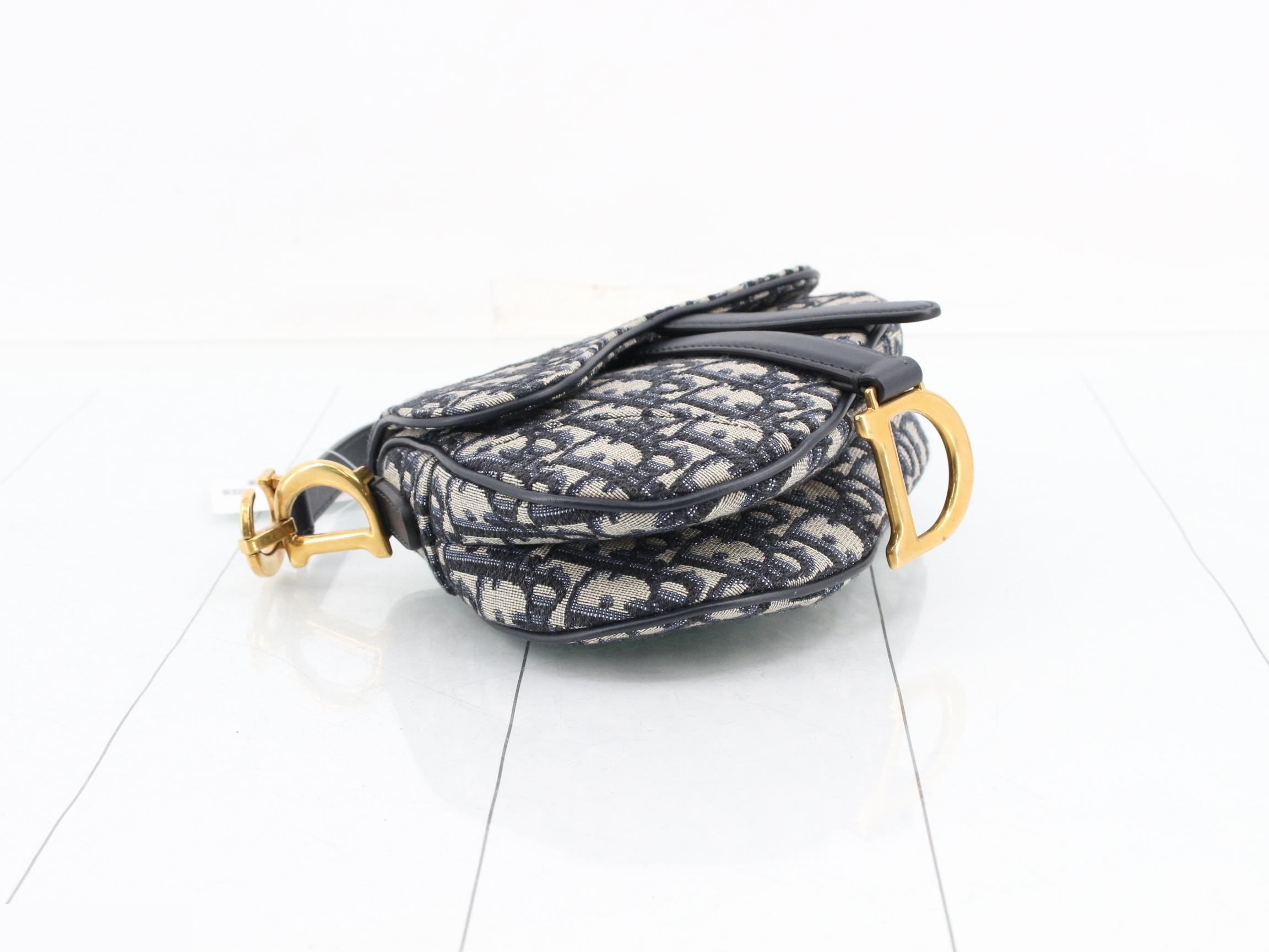 Navy saddlebag — view 5