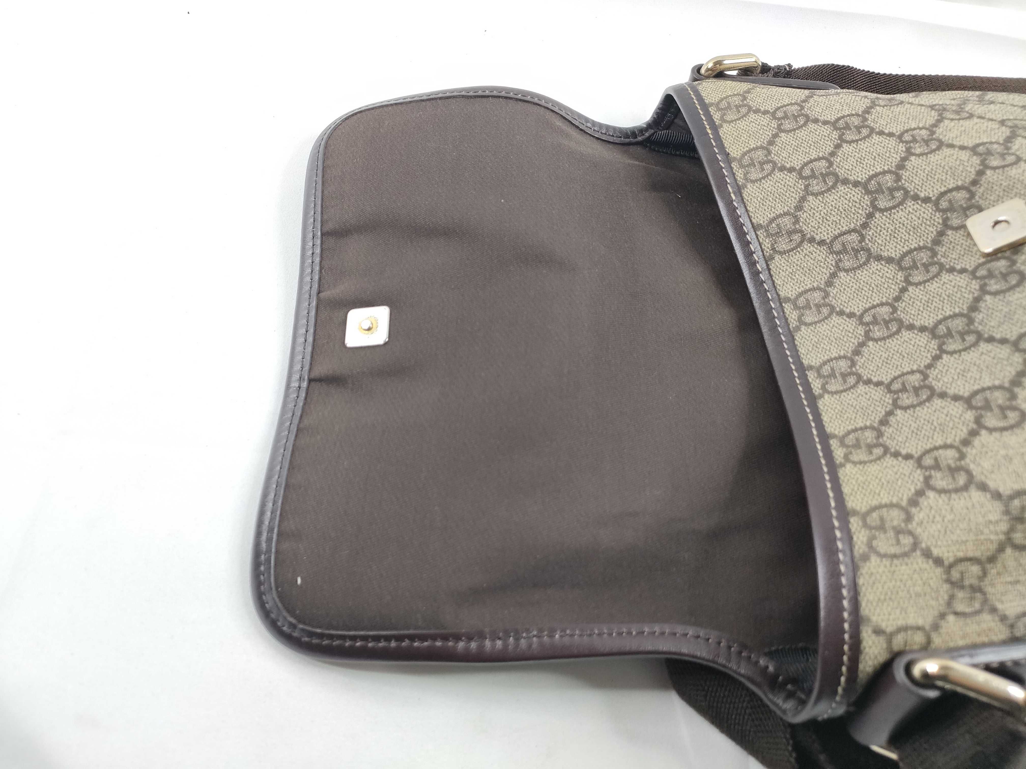 GG Supreme Shoulder Bag 223666 — view 9