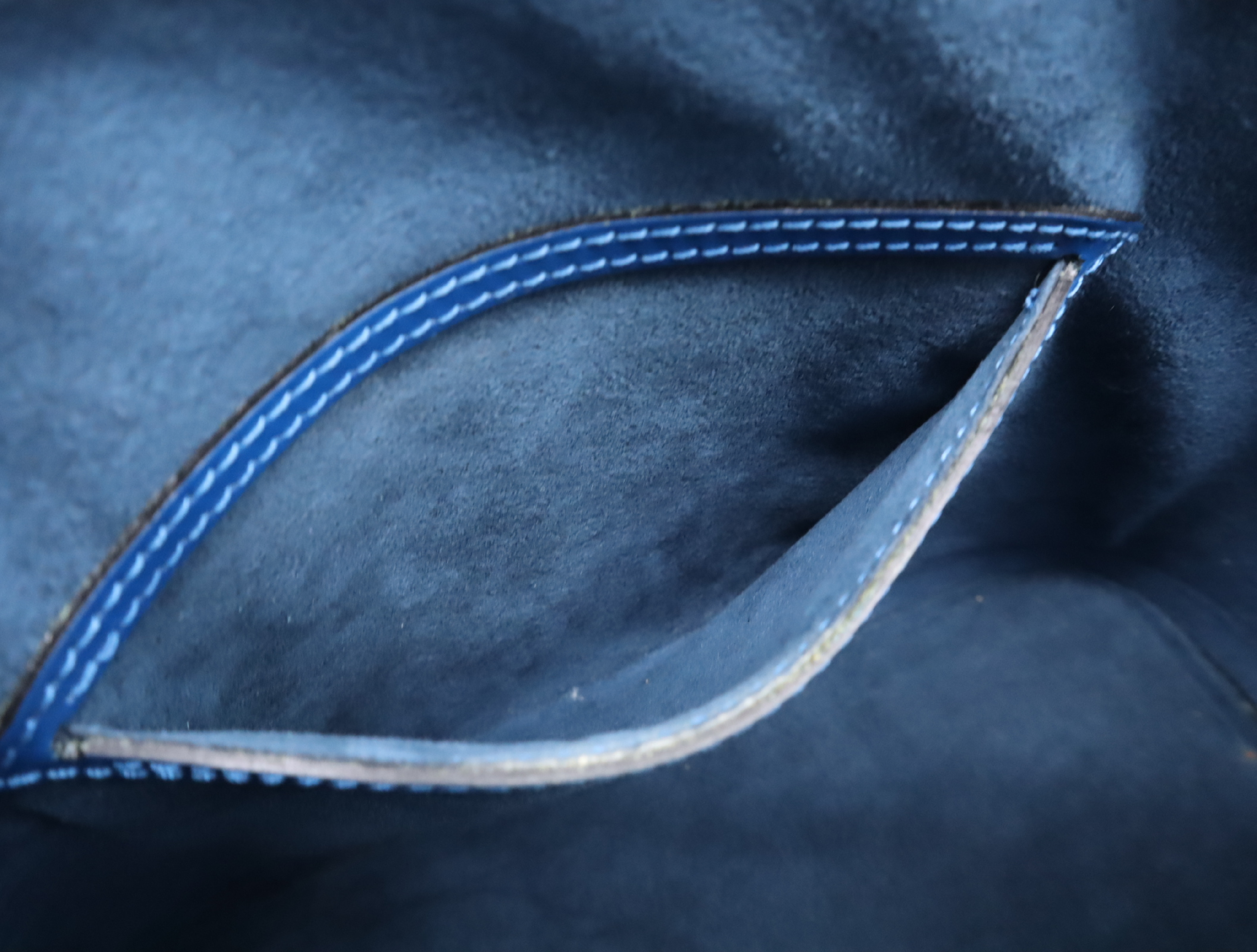 M52145 Epi Alma Toledo Blue Handbag — view 14