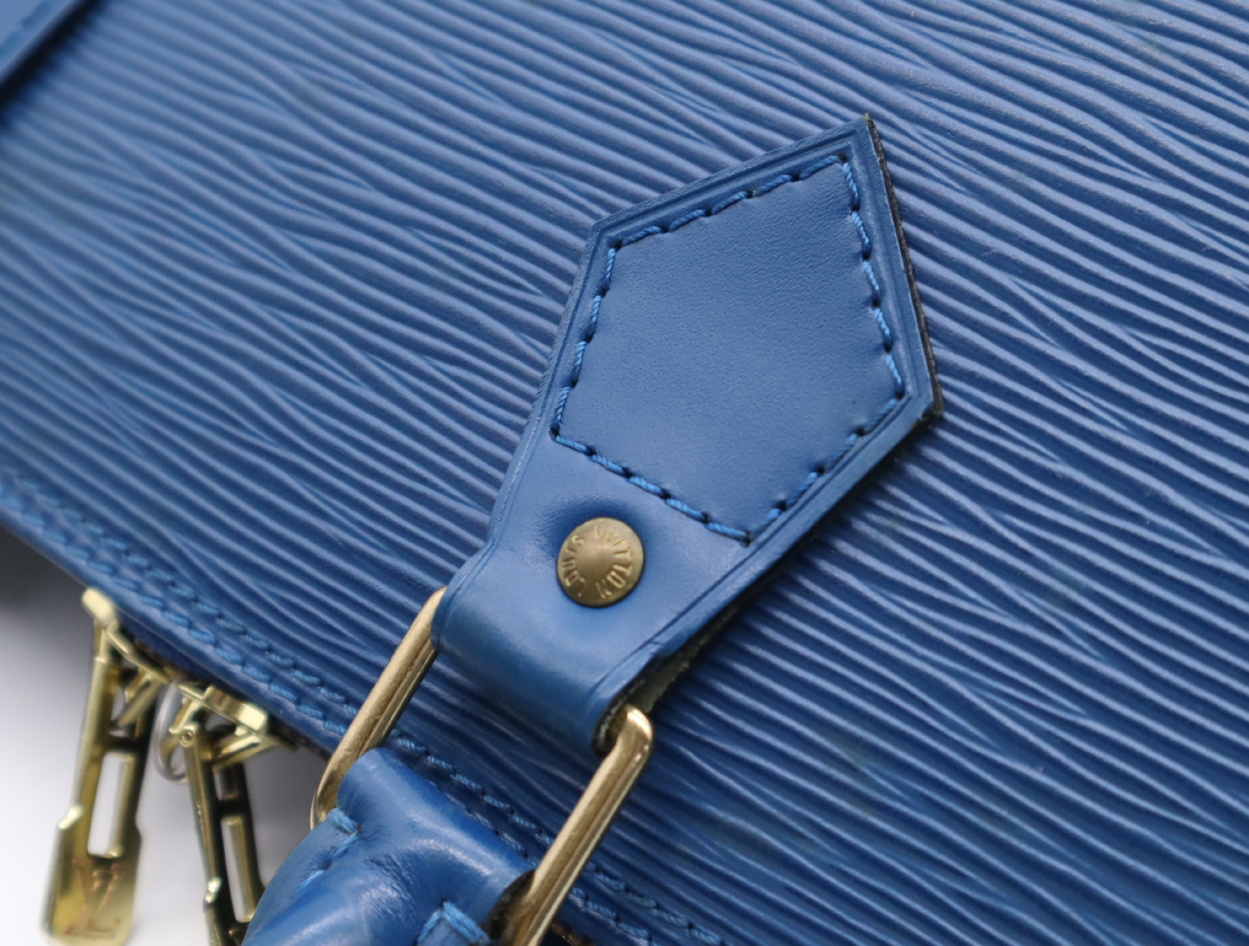 M52145 Epi Alma Toledo Blue Handbag — view 9