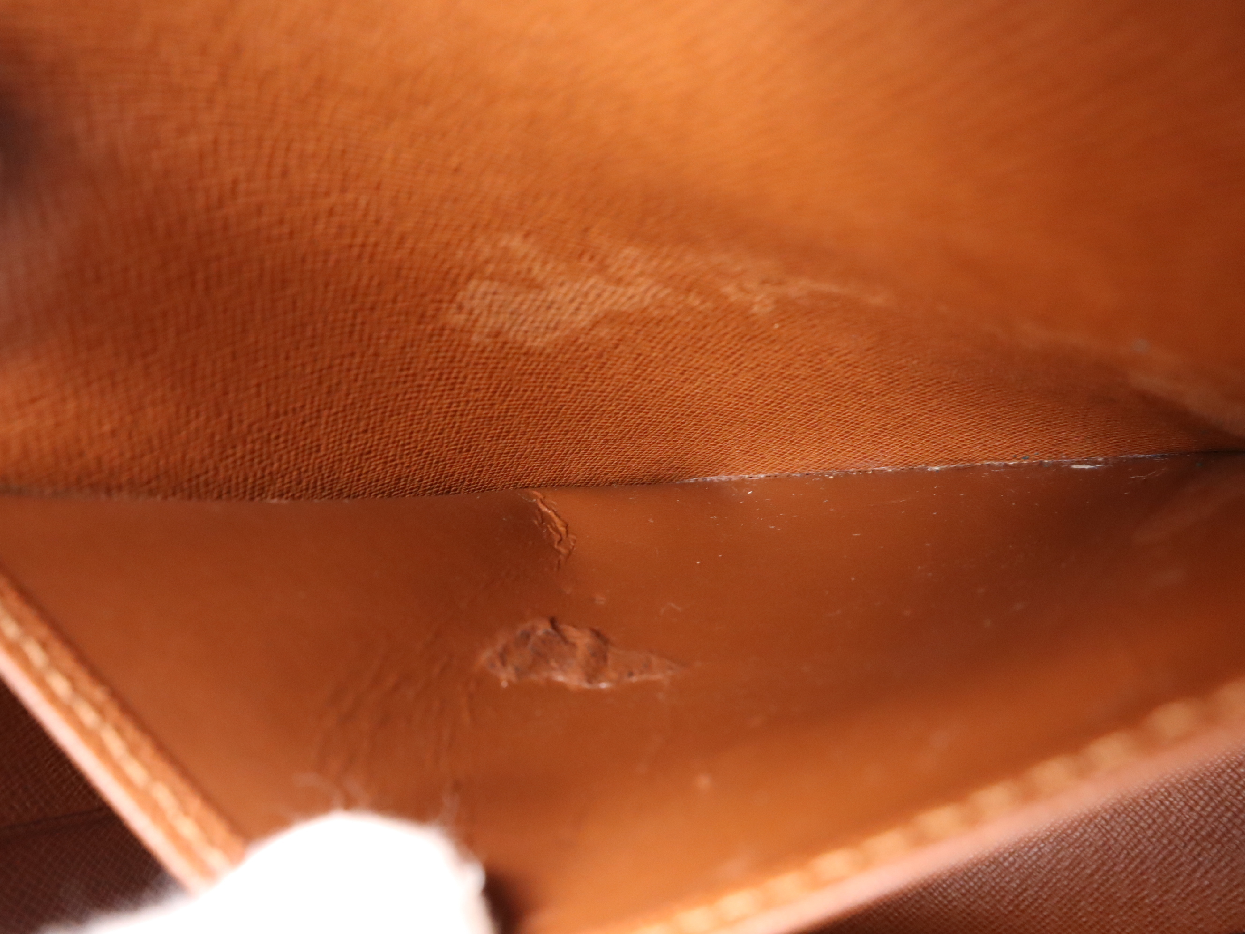 M51290 Monogram Druot Shoulder Bag — view 11