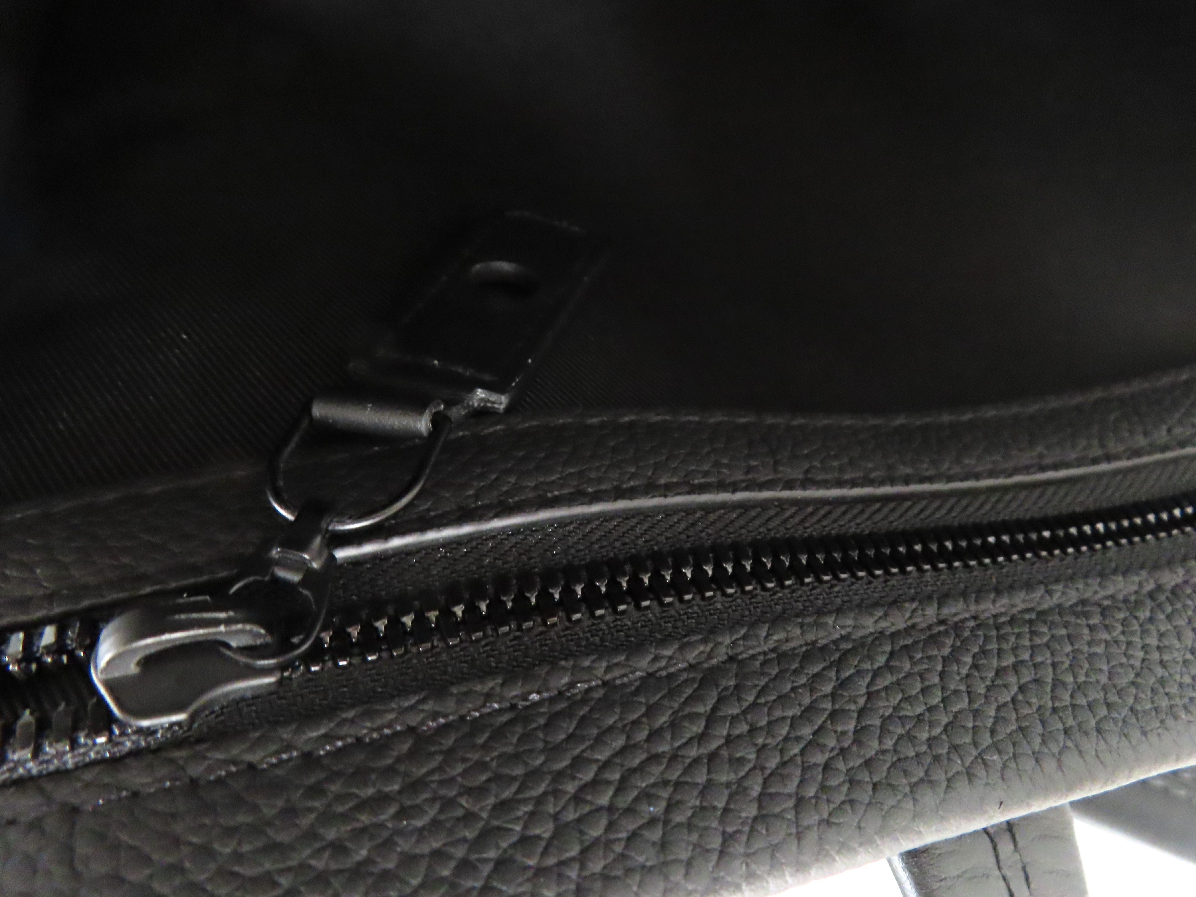 LV Aerogram Takeoff Tote M57308 Shoulder Bag — view 13