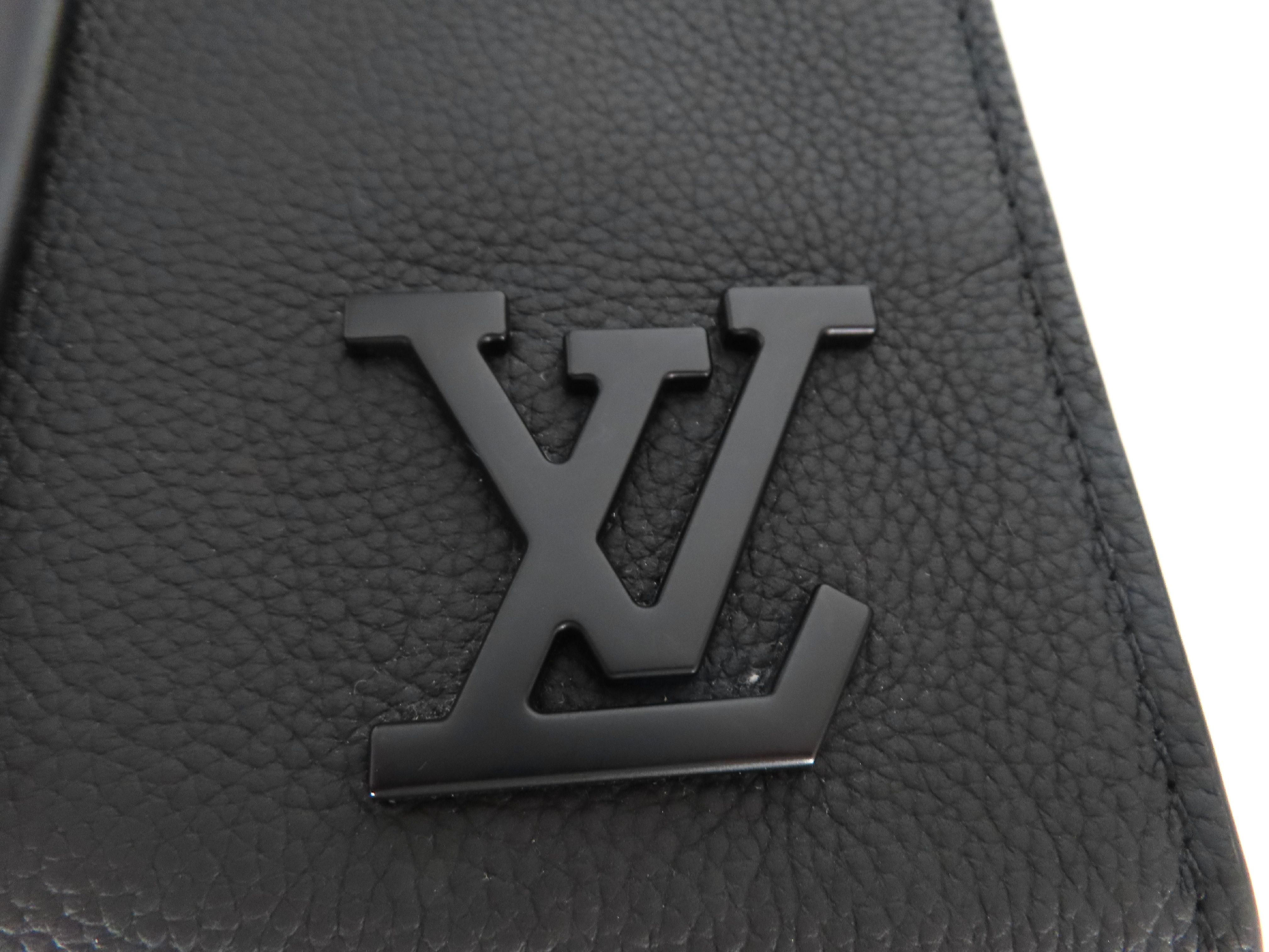 LV Aerogram Takeoff Tote M57308 Shoulder Bag — view 6