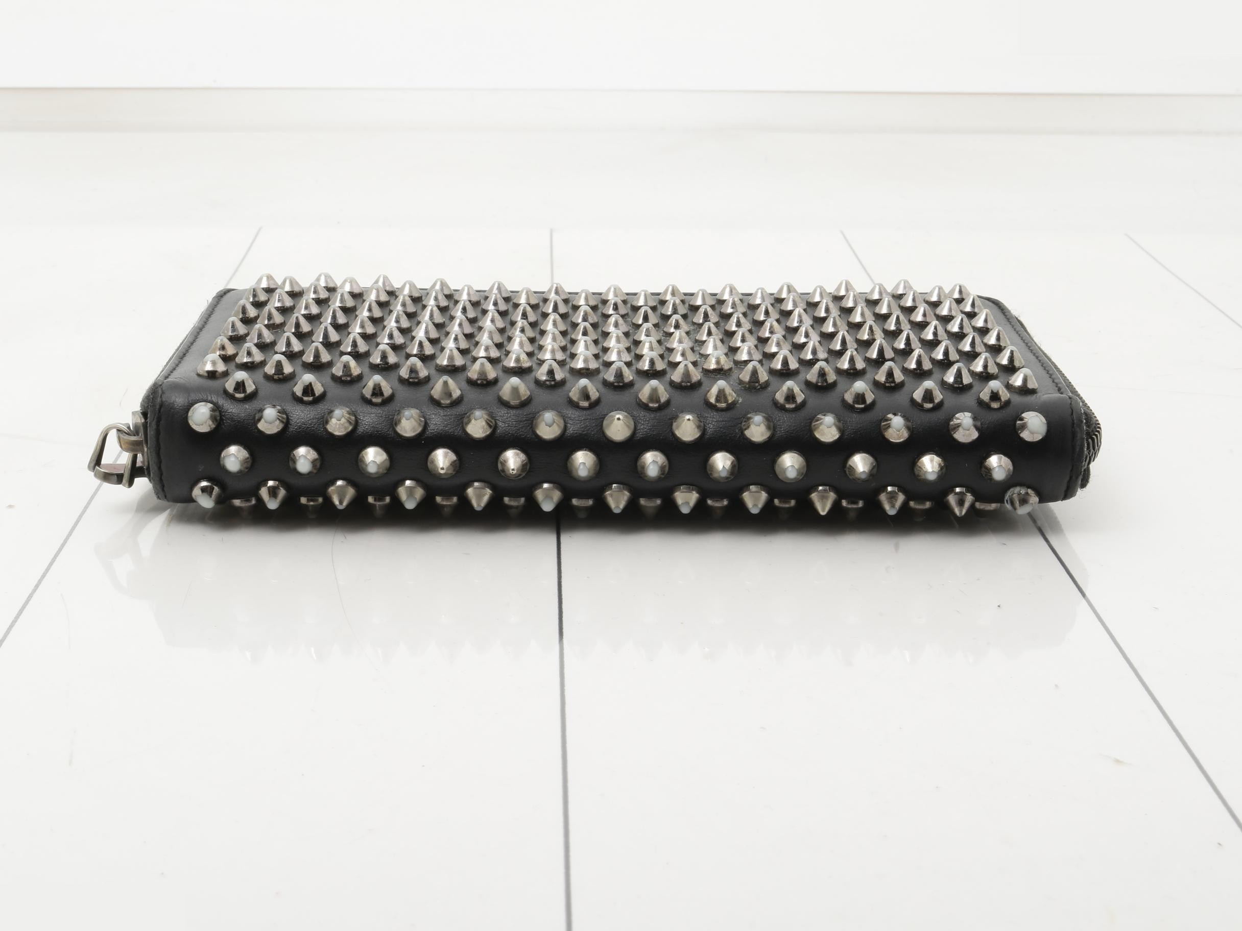 Other lines: Bags and Wallets — view 3