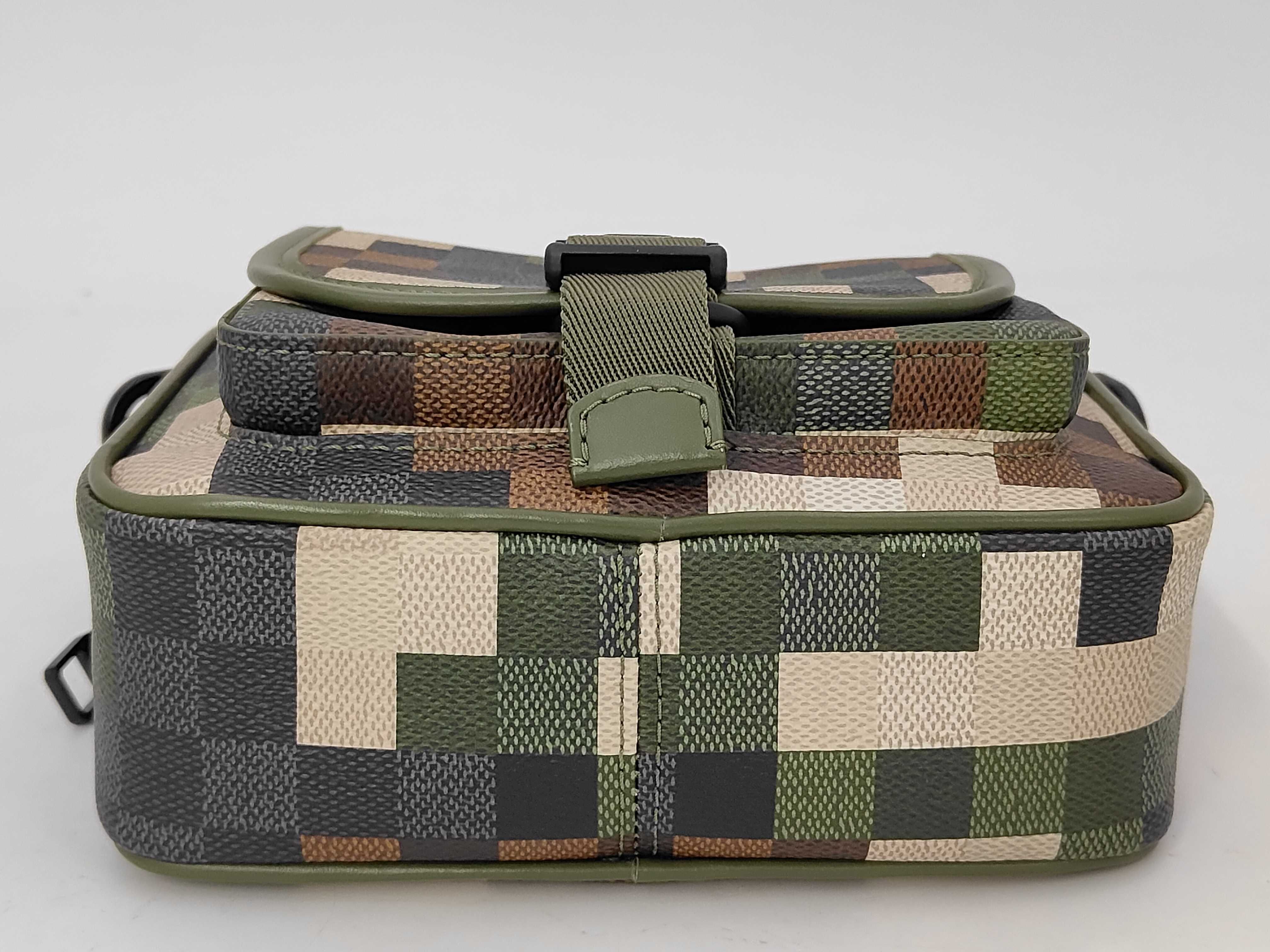 Damouflage Quest Messenger 2-way Shoulder Bag M24450 Green Shoulder Bag — view 4