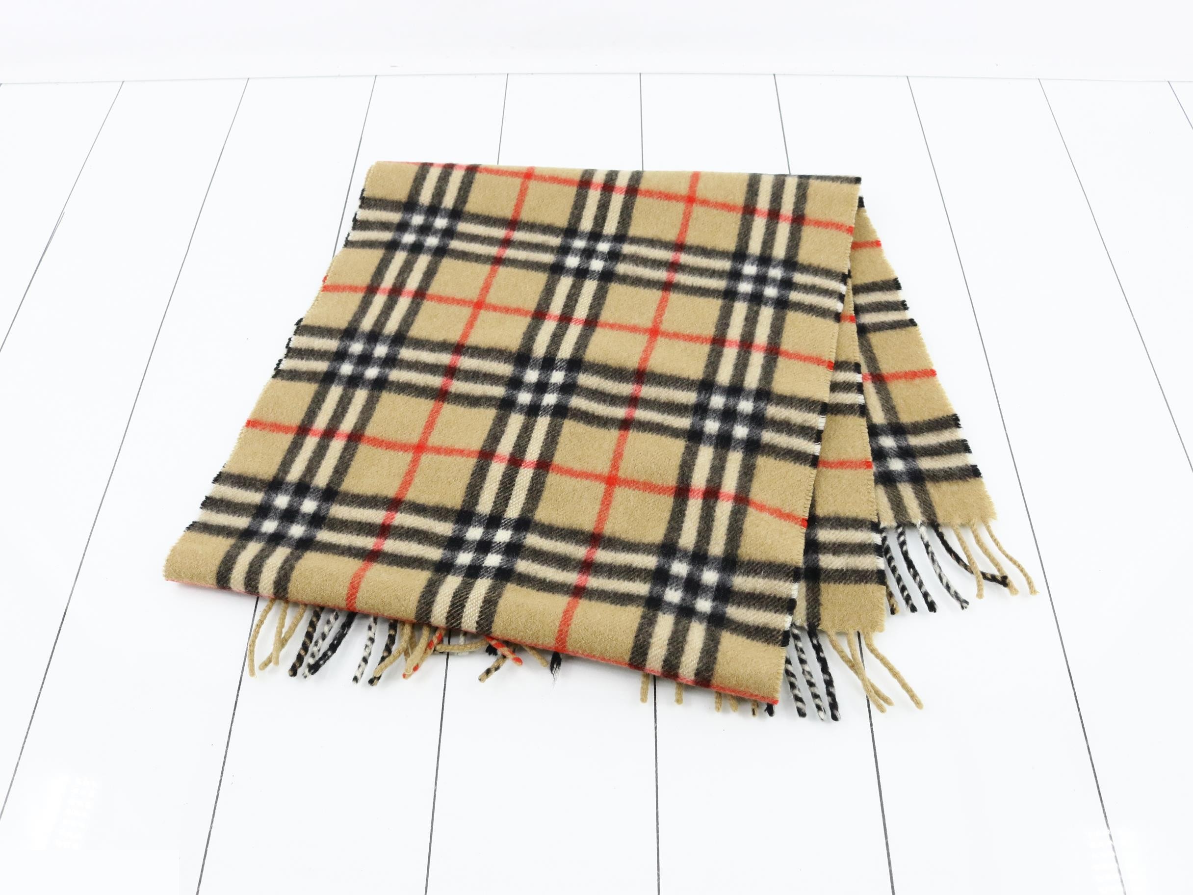 Other lines: Small items, accessories, and scarves — view 3