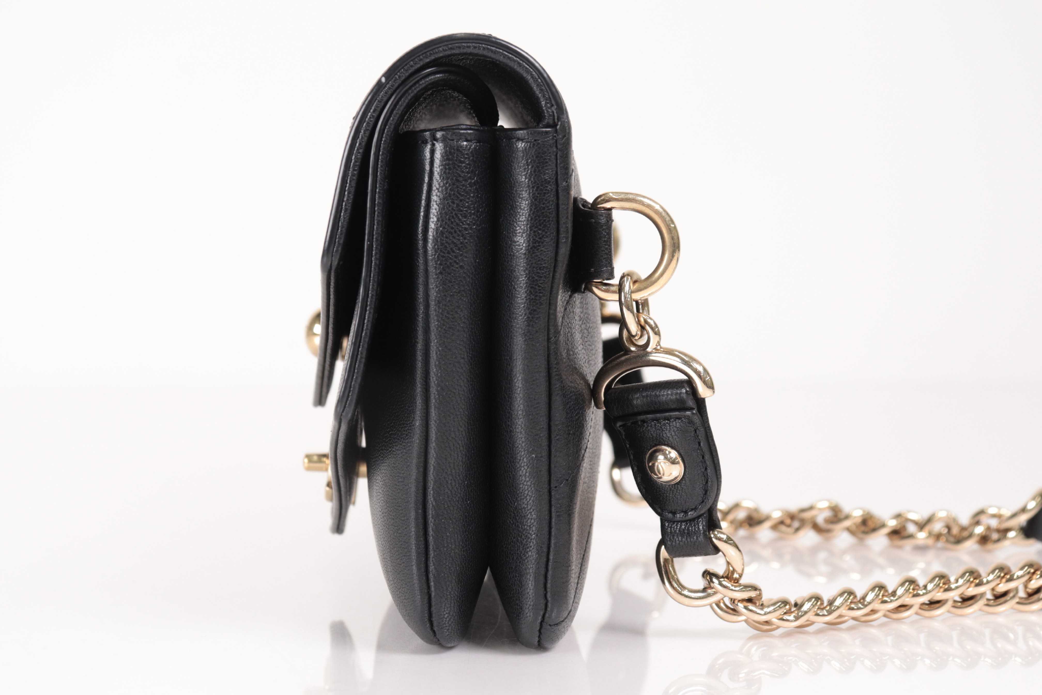 V-stitch Double Flap Lambskin Chain Waist Bag (Serial No. 26) — view 4