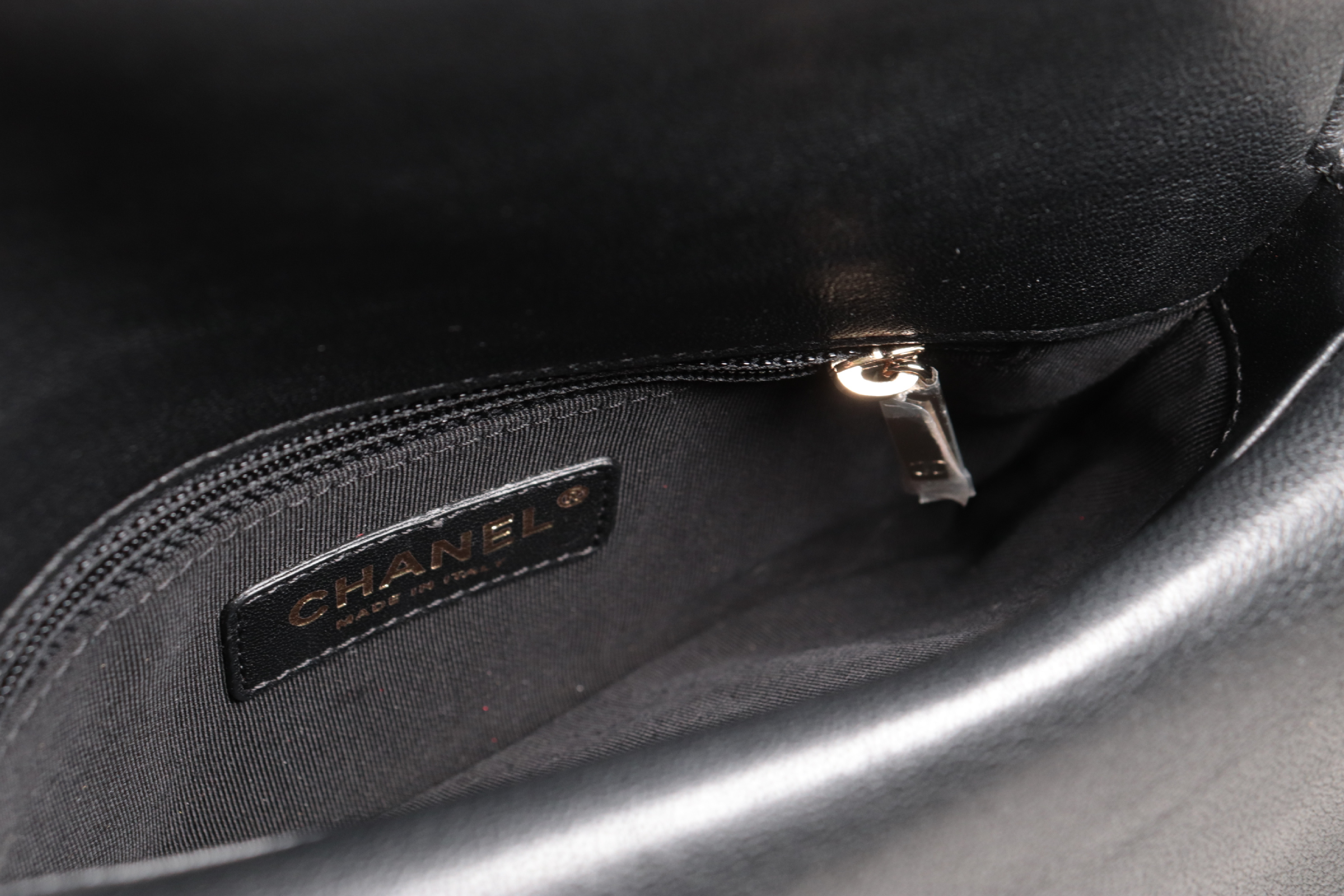 V-stitch Double Flap Lambskin Chain Waist Bag (Serial No. 26) — view 9