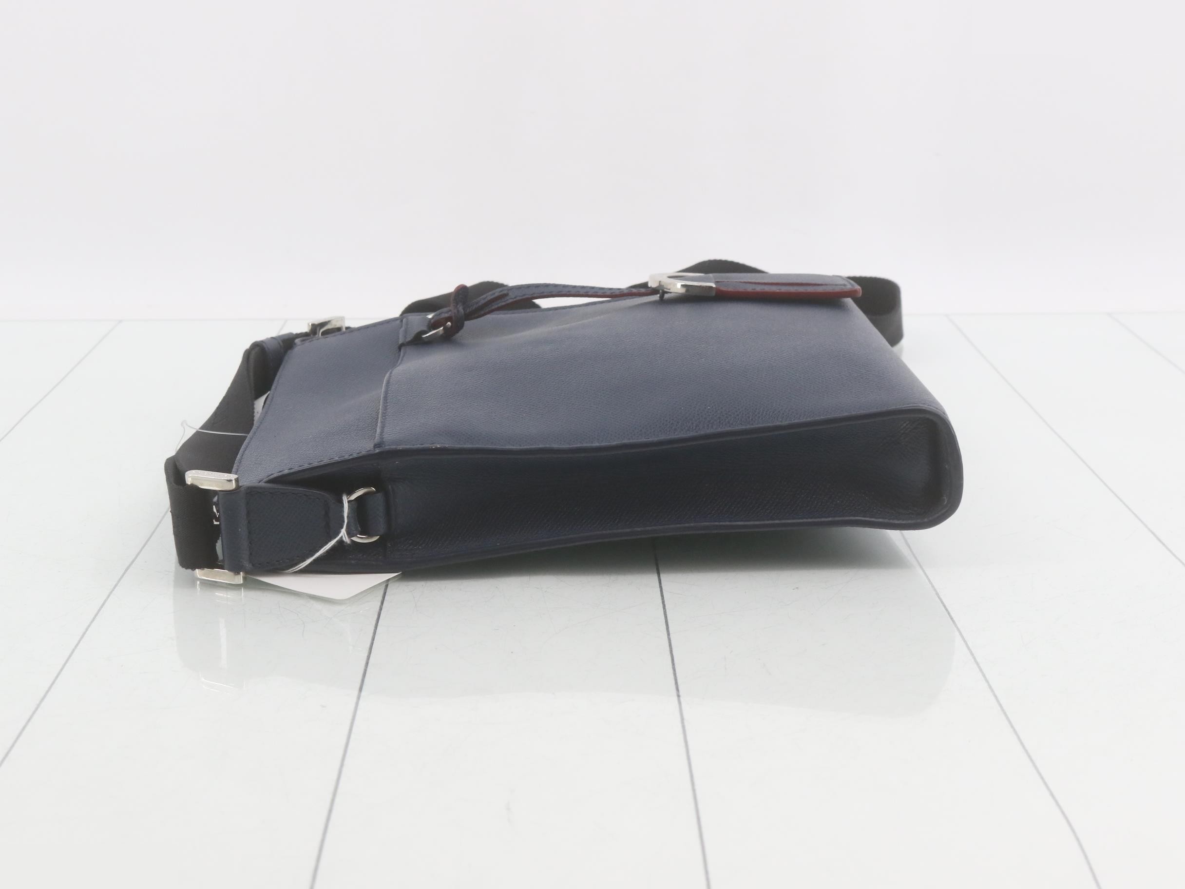 Shoulder bag — view 4