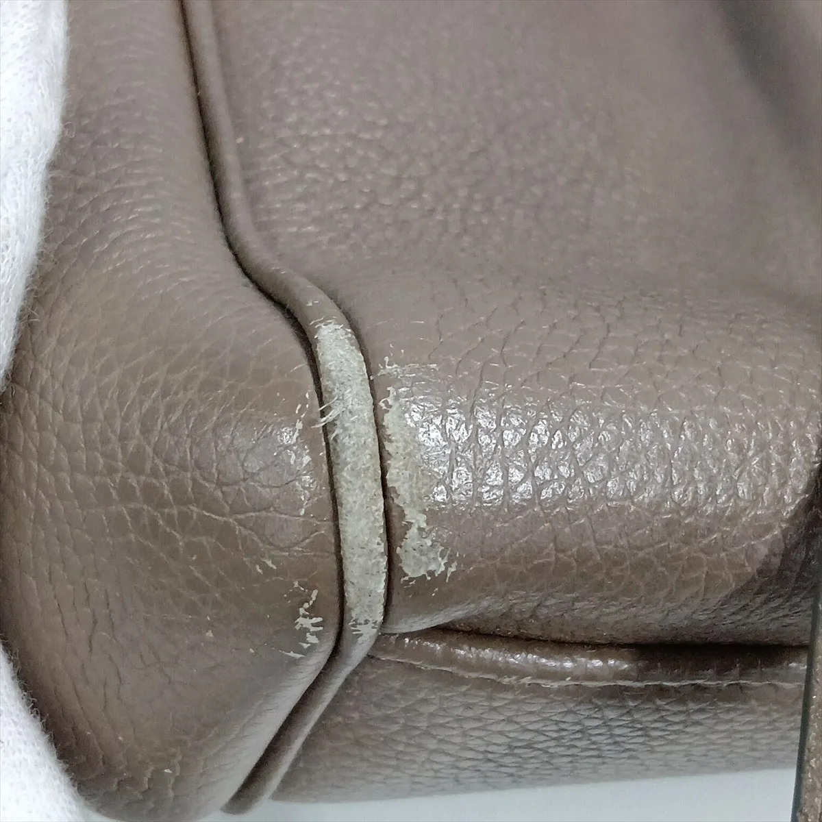 Soft 16-Case Medium Leather Shoulder Bag, Beige — view 12