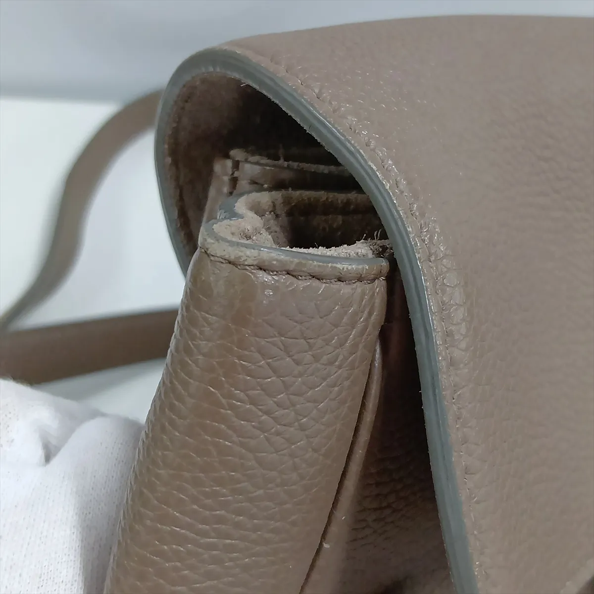 Soft 16-Case Medium Leather Shoulder Bag, Beige — view 15