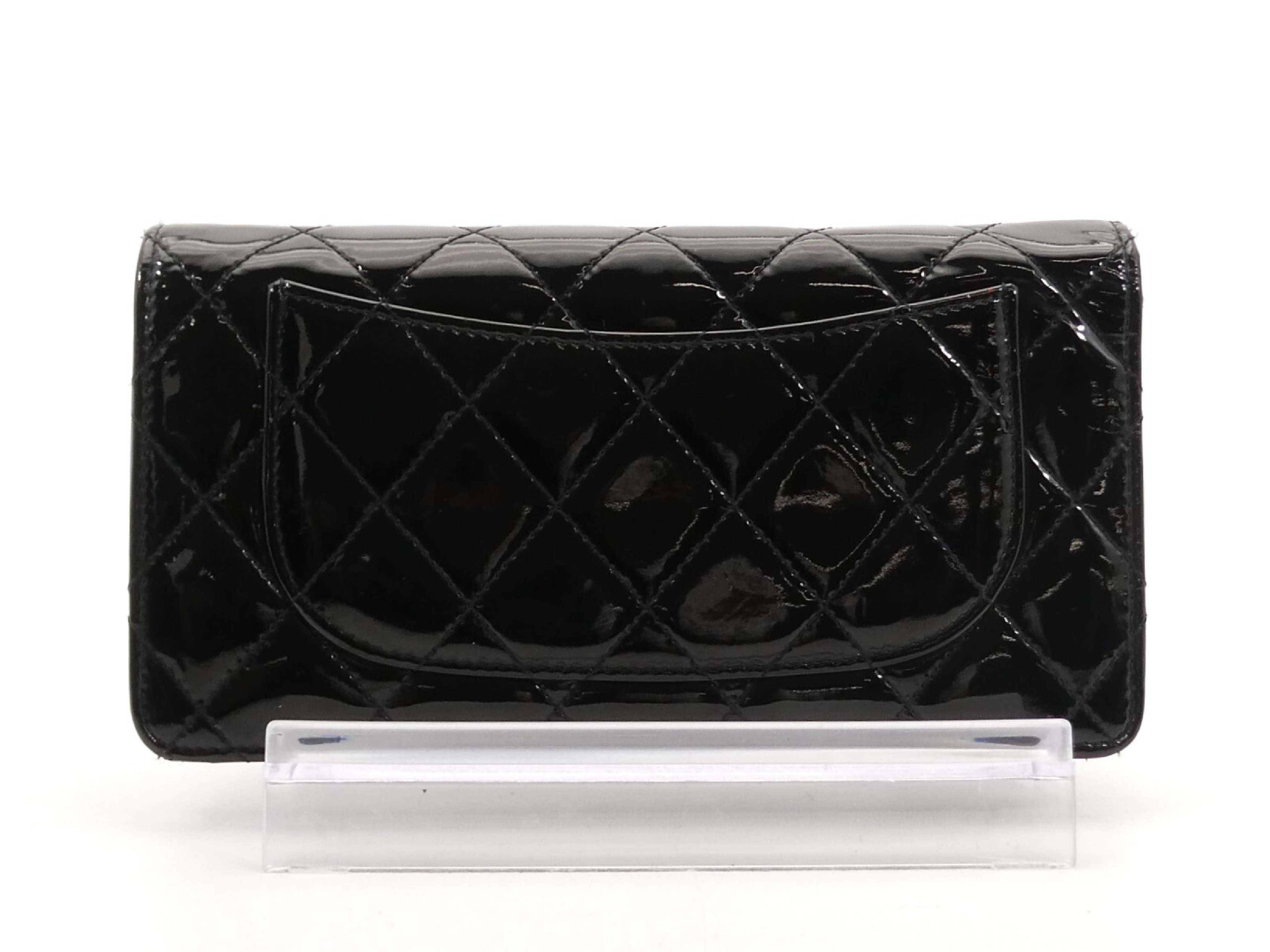 Matelassé Coco Mark Enamel Bi-fold Long Wallet — view 2
