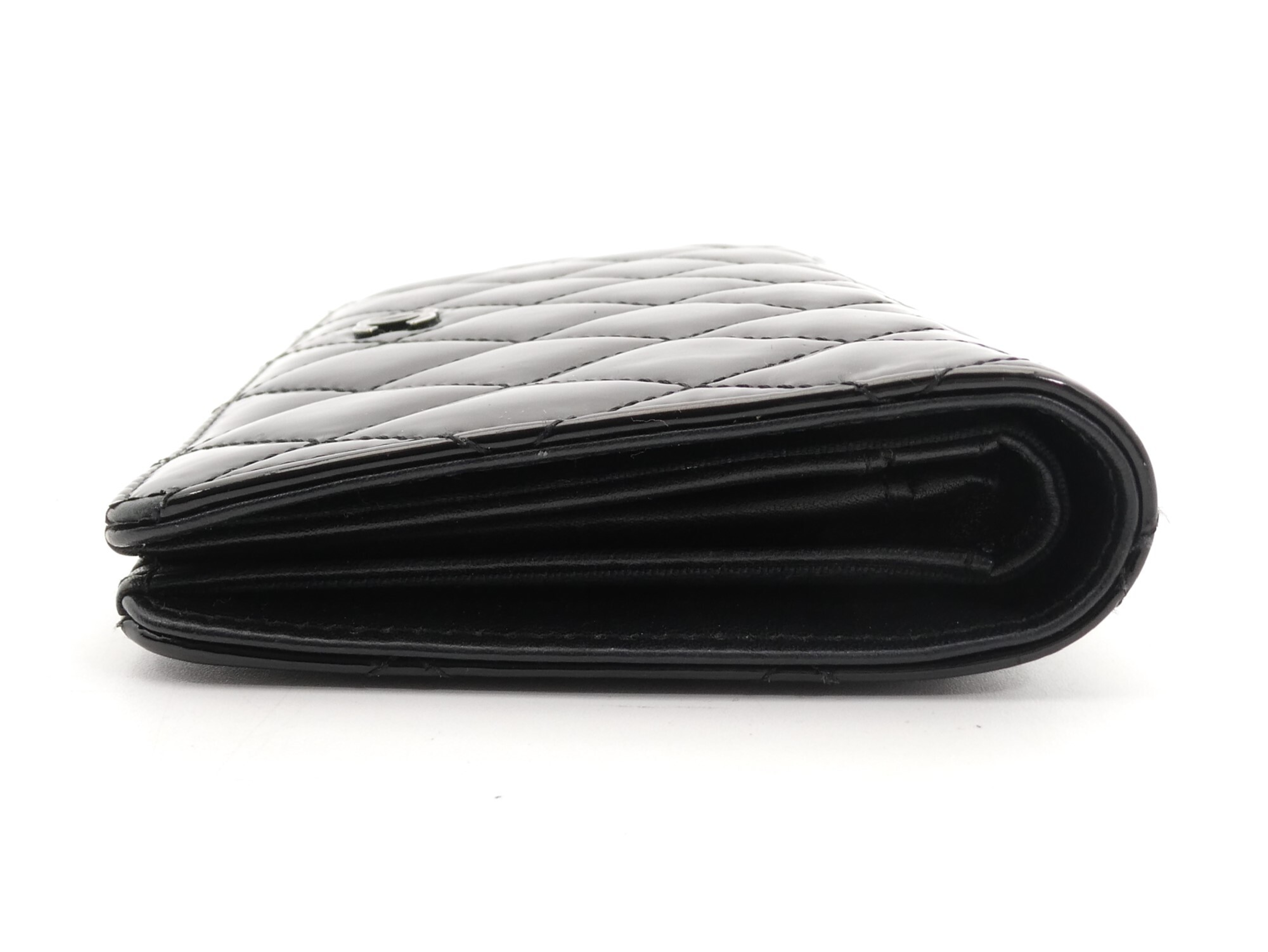 Matelassé Coco Mark Enamel Bi-fold Long Wallet — view 4