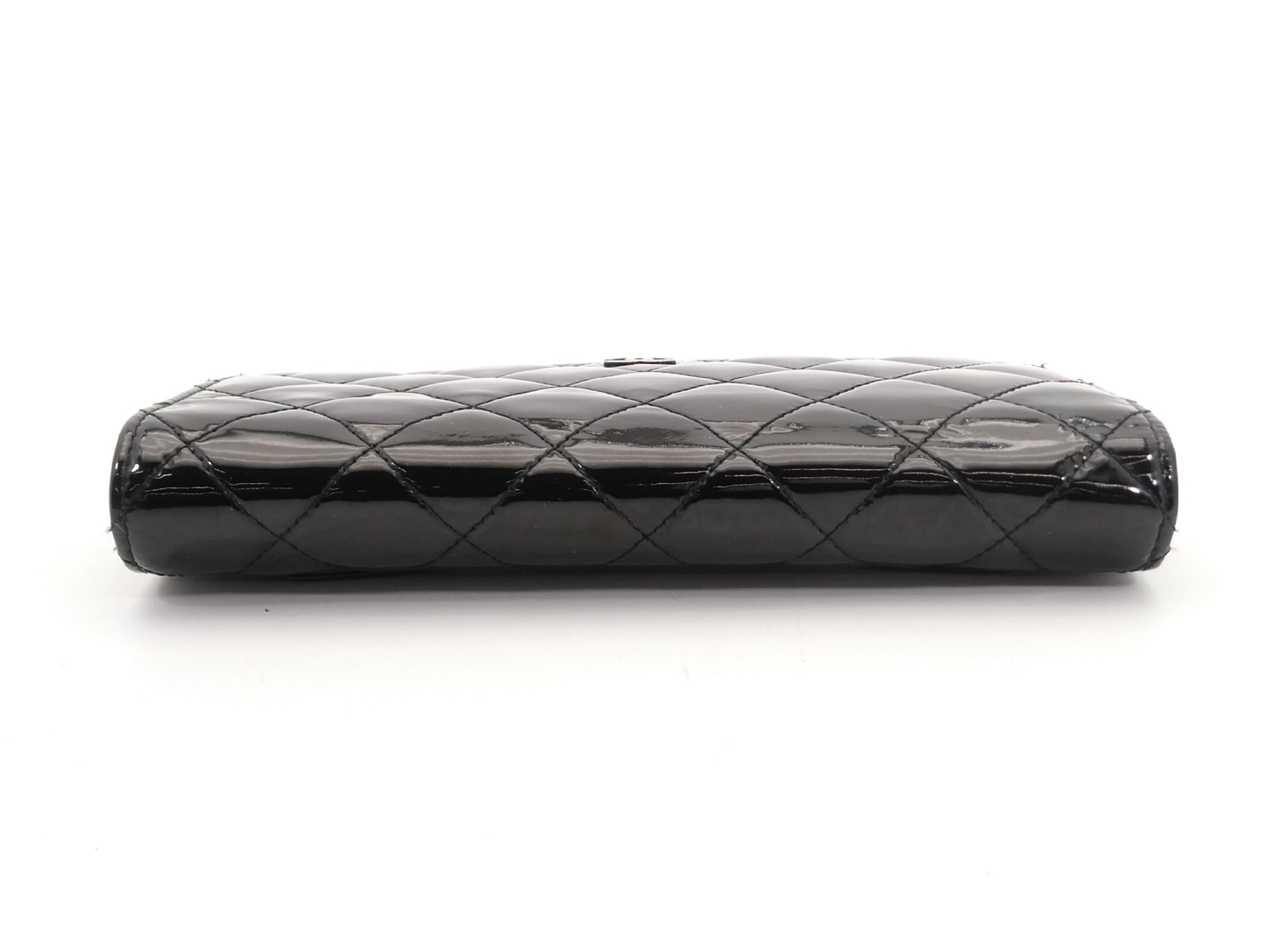 Matelassé Coco Mark Enamel Bi-fold Long Wallet — view 5