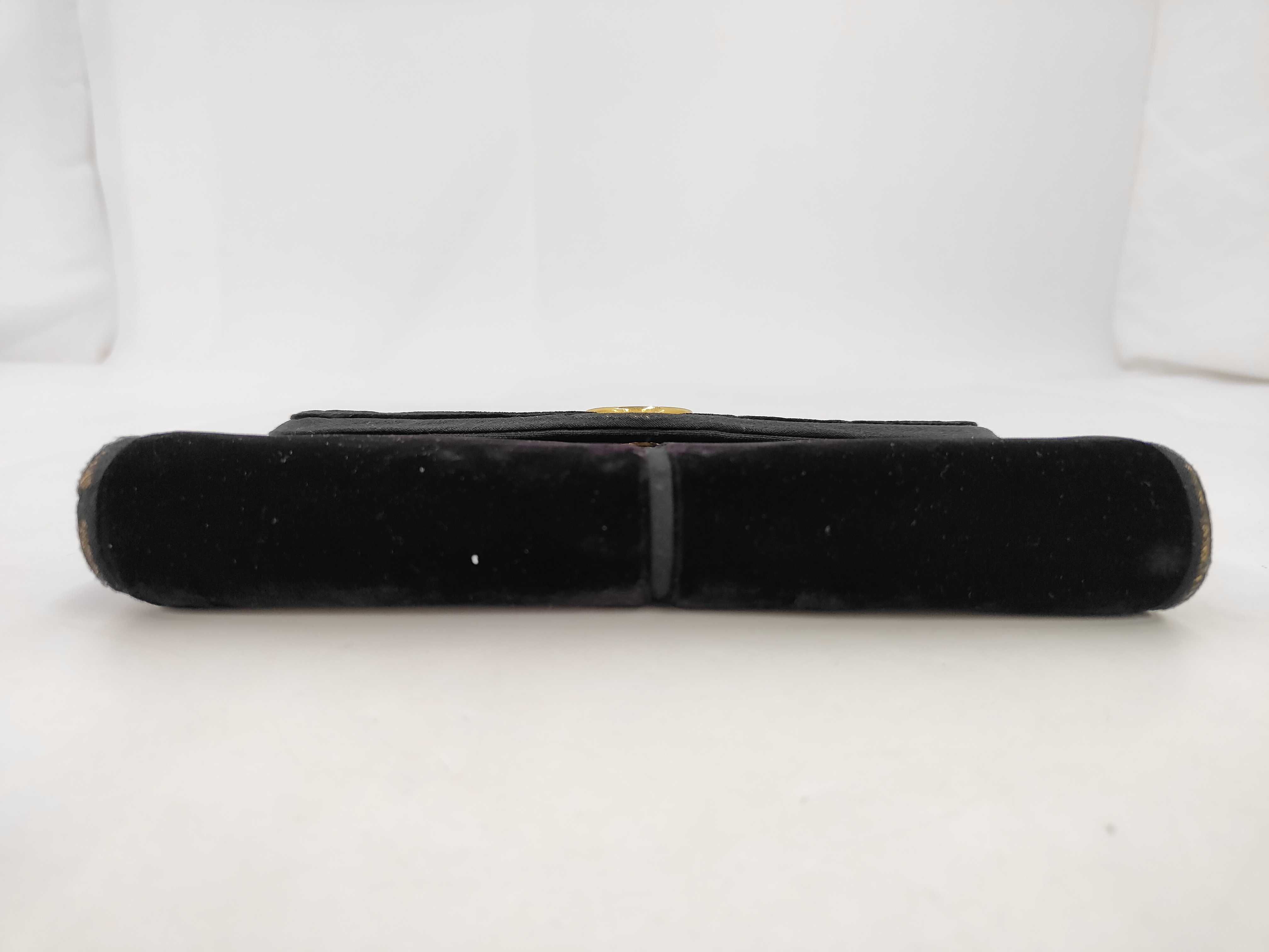Pouch — view 3