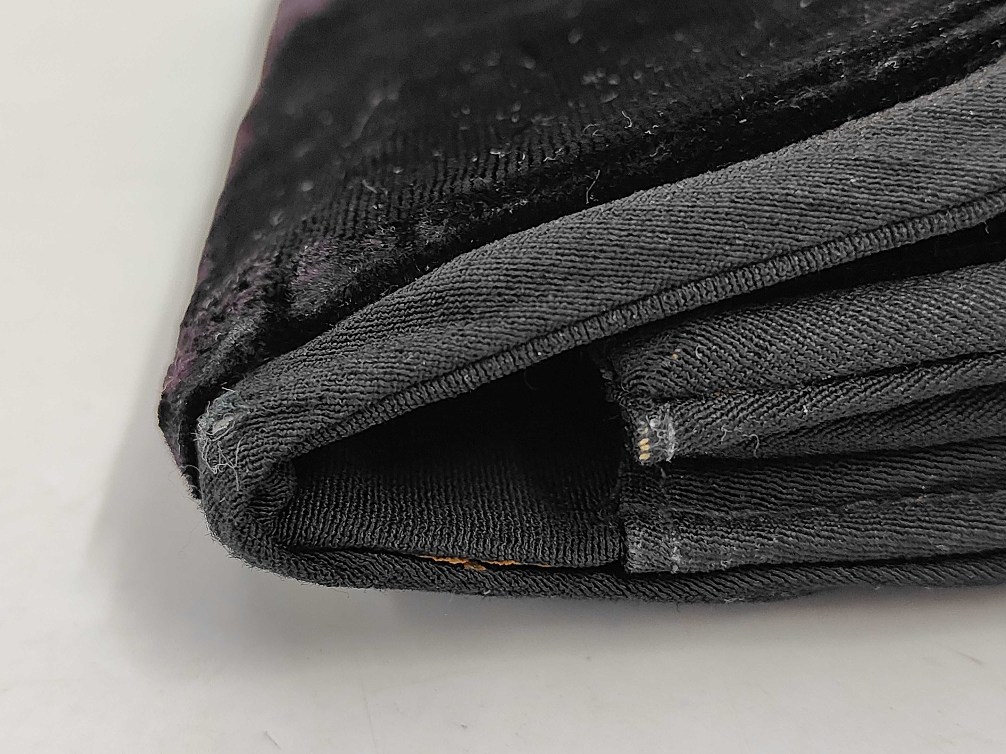 Pouch — view 9
