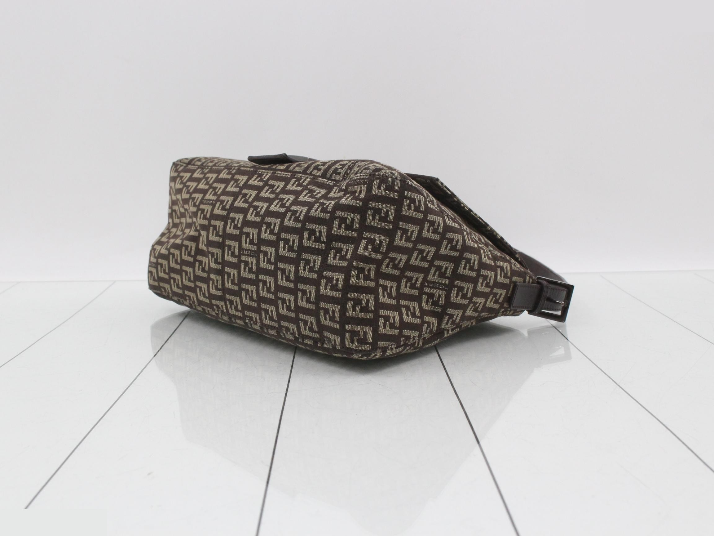 Mamma Bucket 8BR001 Canvas x Leather Shoulder Bag — view 6