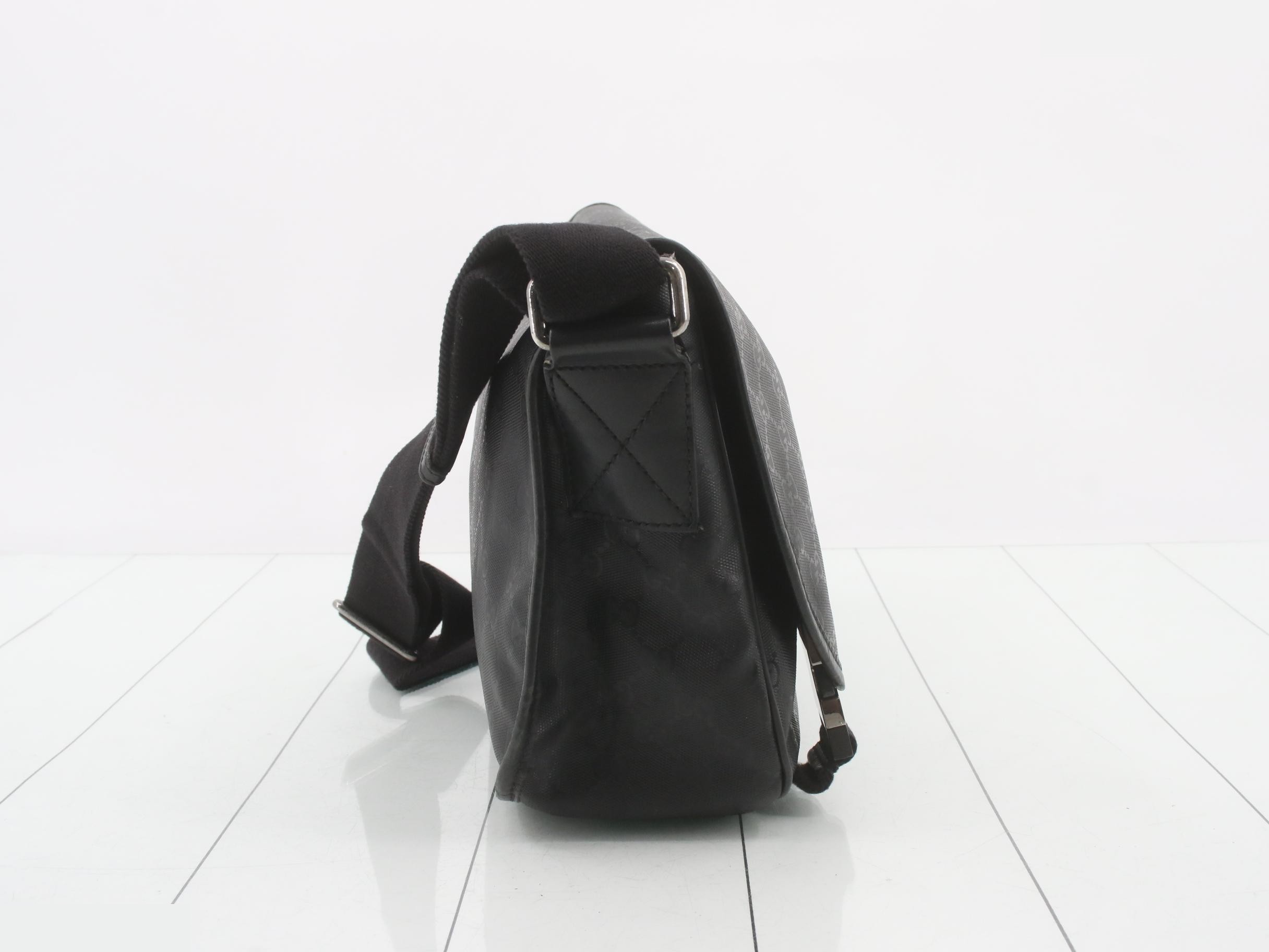 shoulder bag — view 4