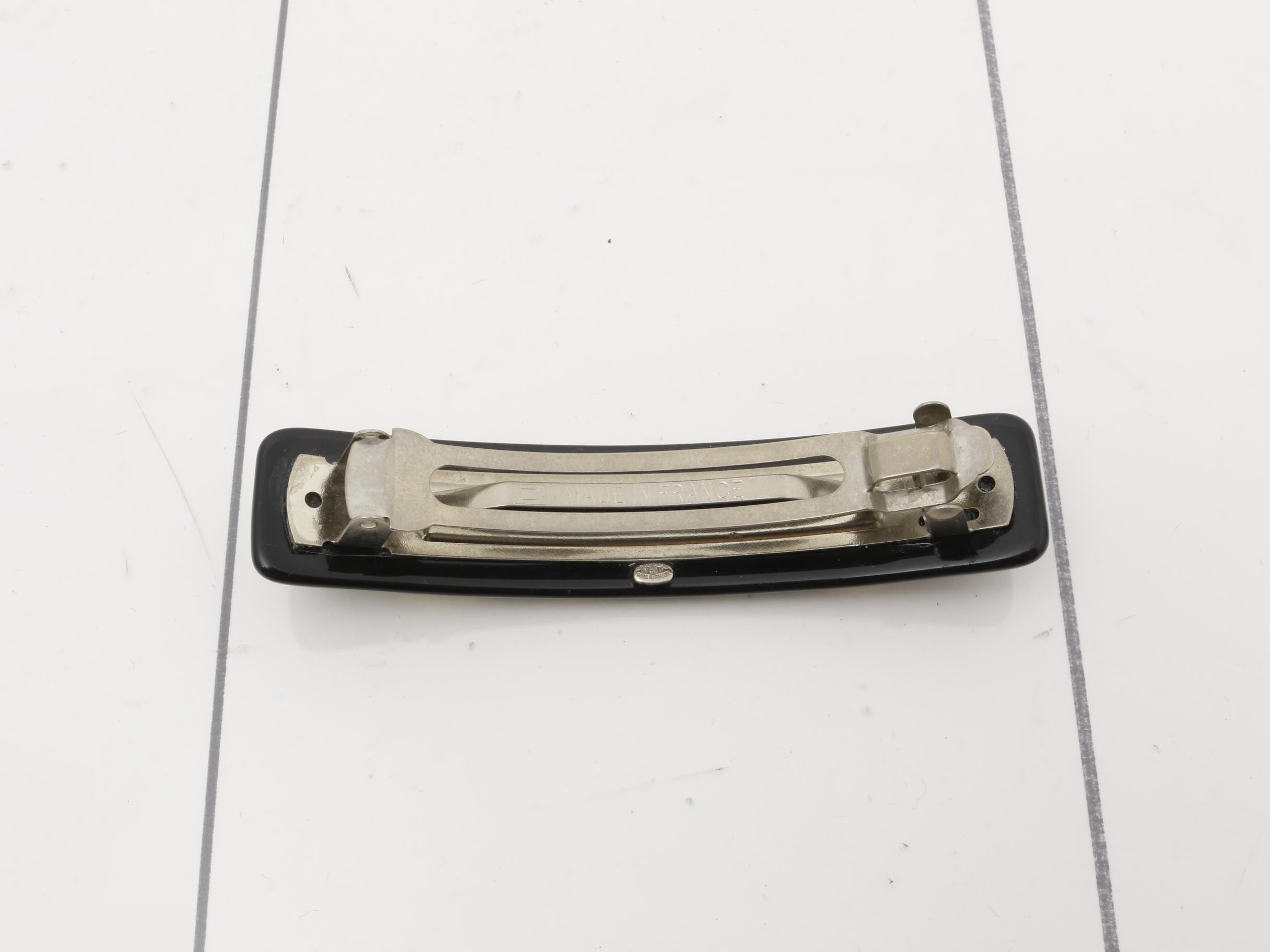 01P Barrette — view 2