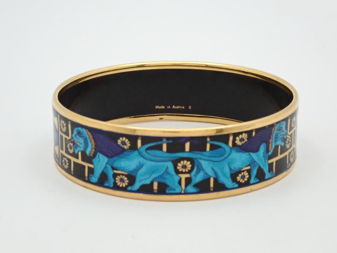 Enamel bracelet/bangle, black and blue, wrist circumference approximately 19.5 cm — view 2