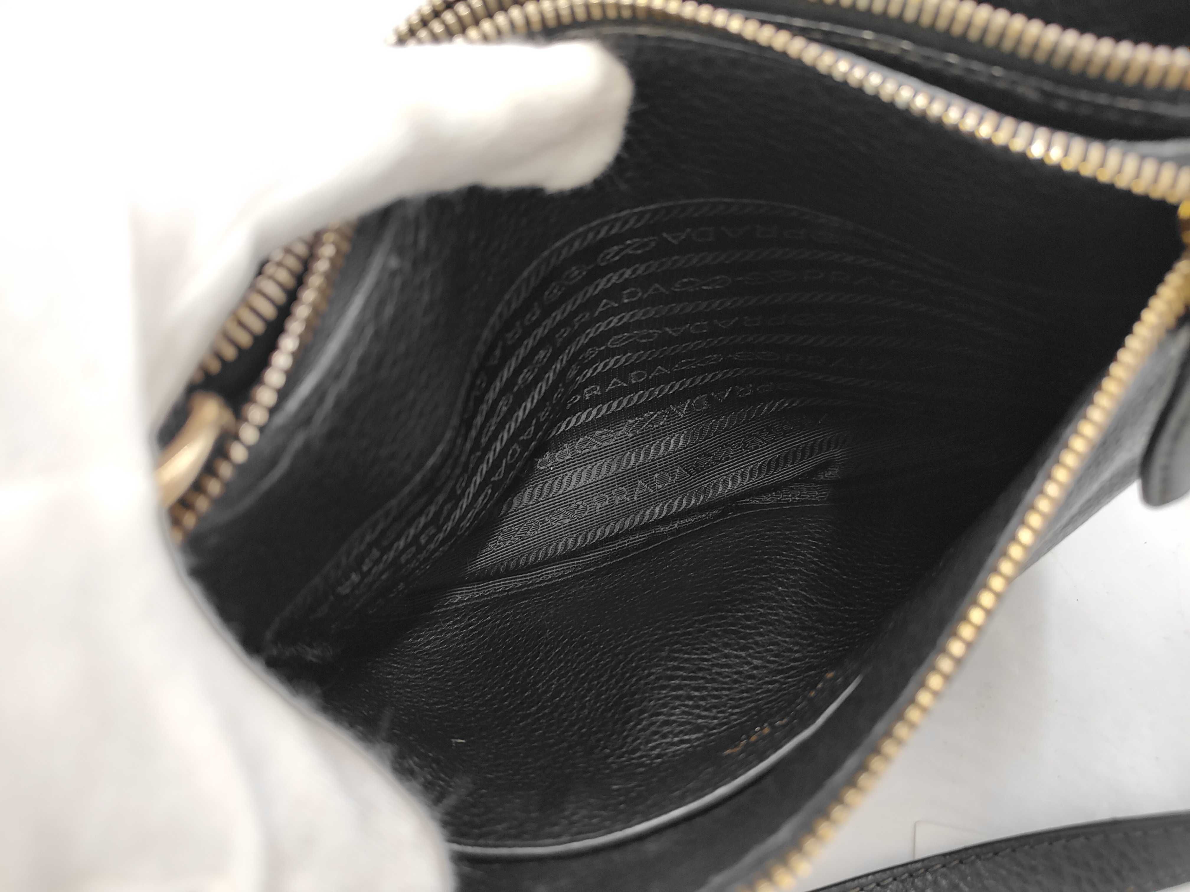 Vitello Daino Leather Double-Zip Crossbody Bag (Shoulder Bag) — view 9