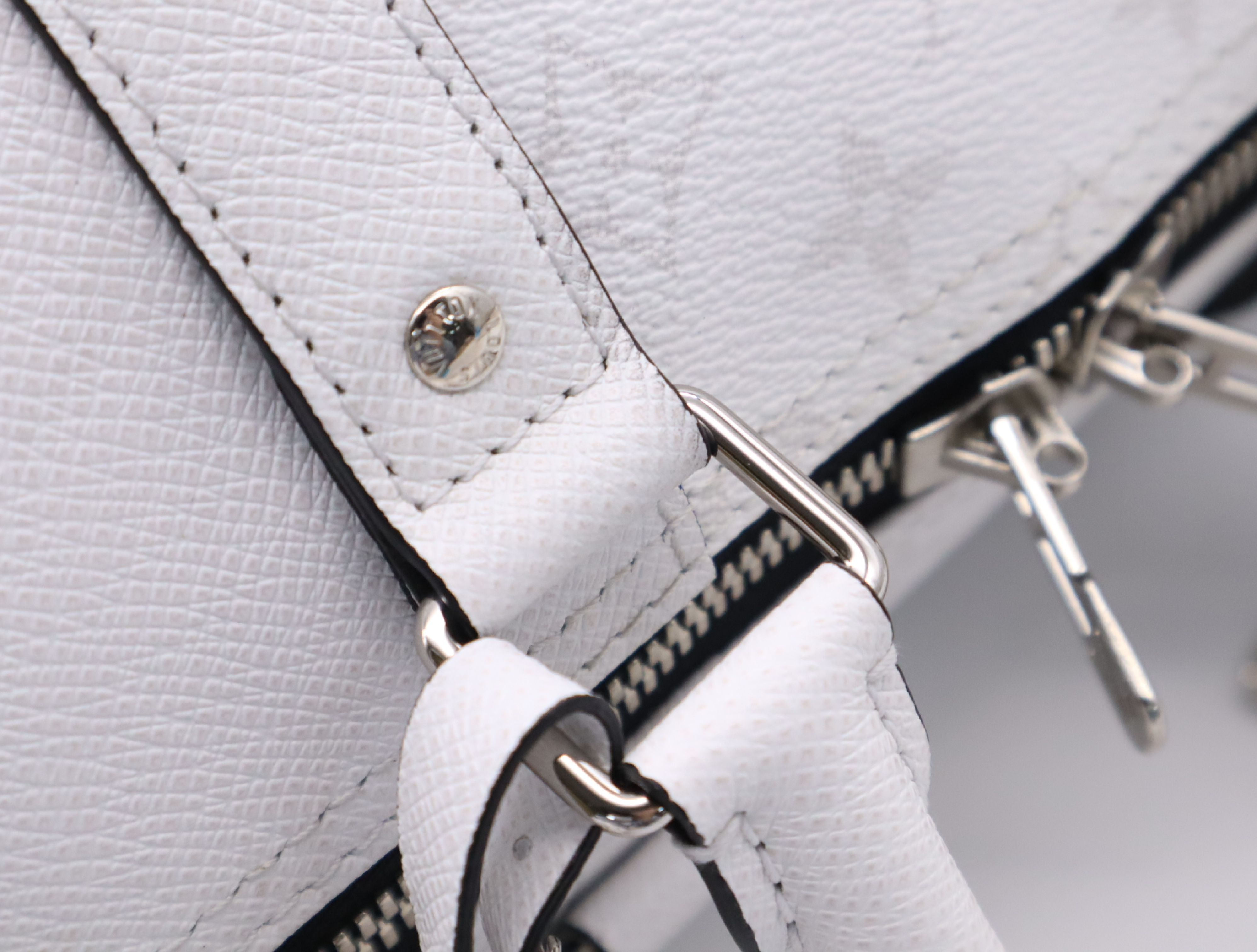 M27792 Taigarama Keepall Bandoulière 50 Boston Bag with Shoulder Strap, Padlock, 2 Keys, Name Tag, Handle Strap, Dust Bag, and Small Dust Bag. — view 9